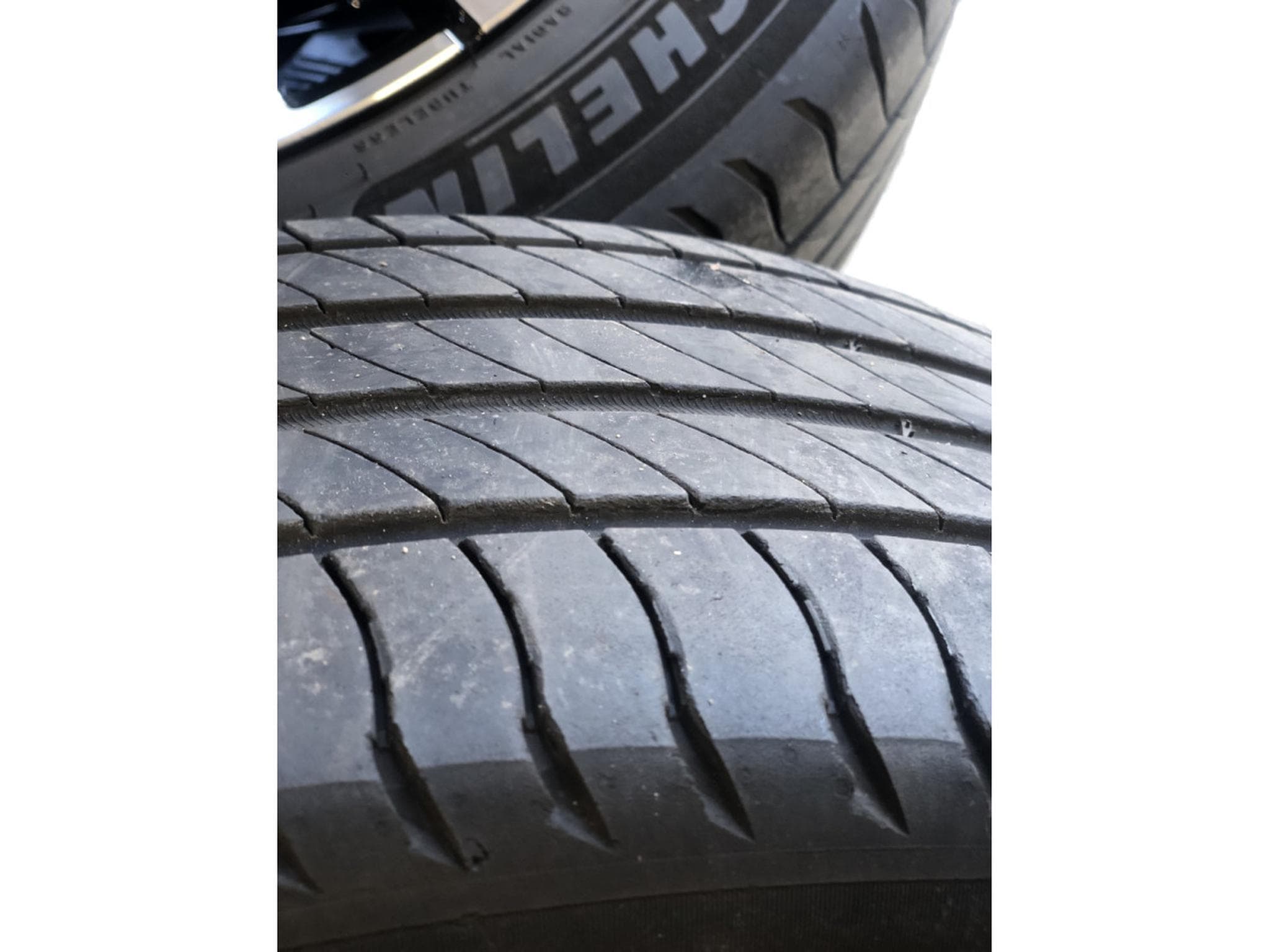 Jantes alu + Pneus é – 18" - Photo 6