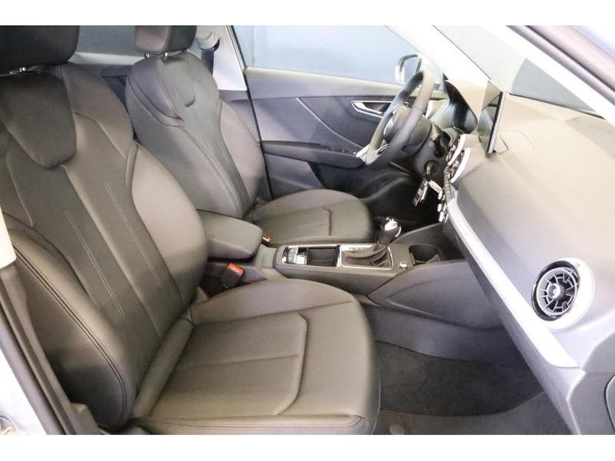 Audi Q2 . (2025) - Foto 8