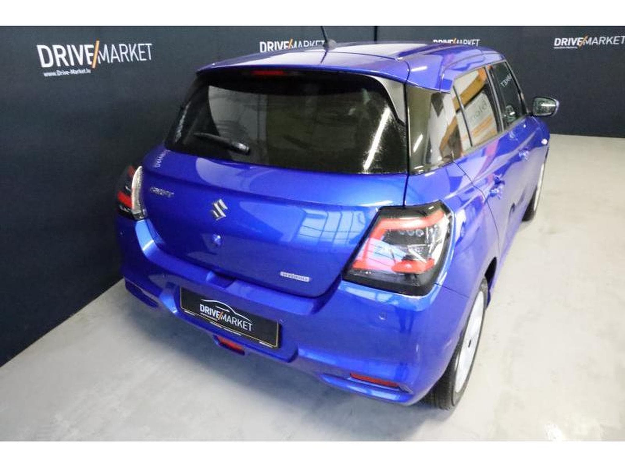 Suzuki Swift GL+ (2026) - Photo 18