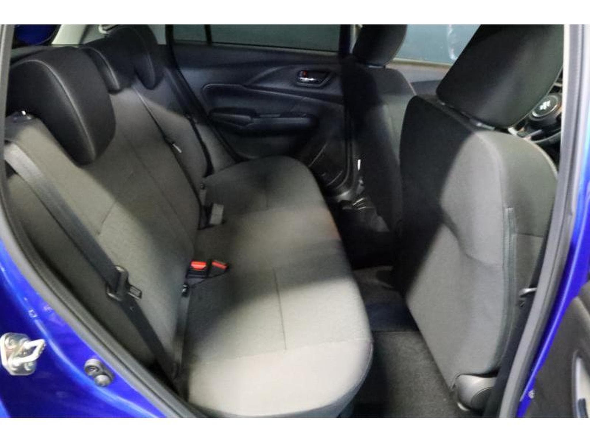 Suzuki Swift GL+ (2026) - Photo 9