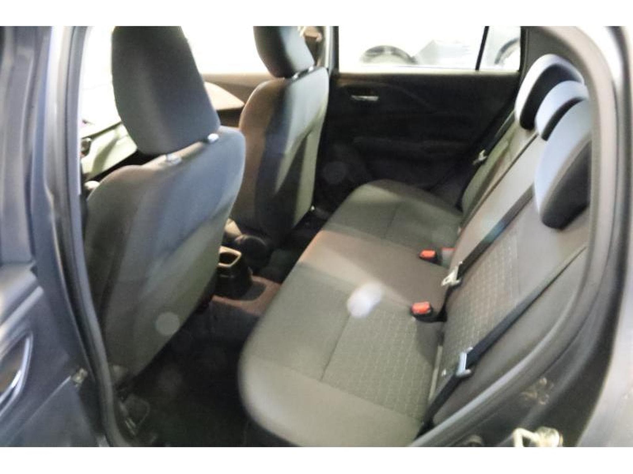 Suzuki Swift GL+ (2026) - Foto 11