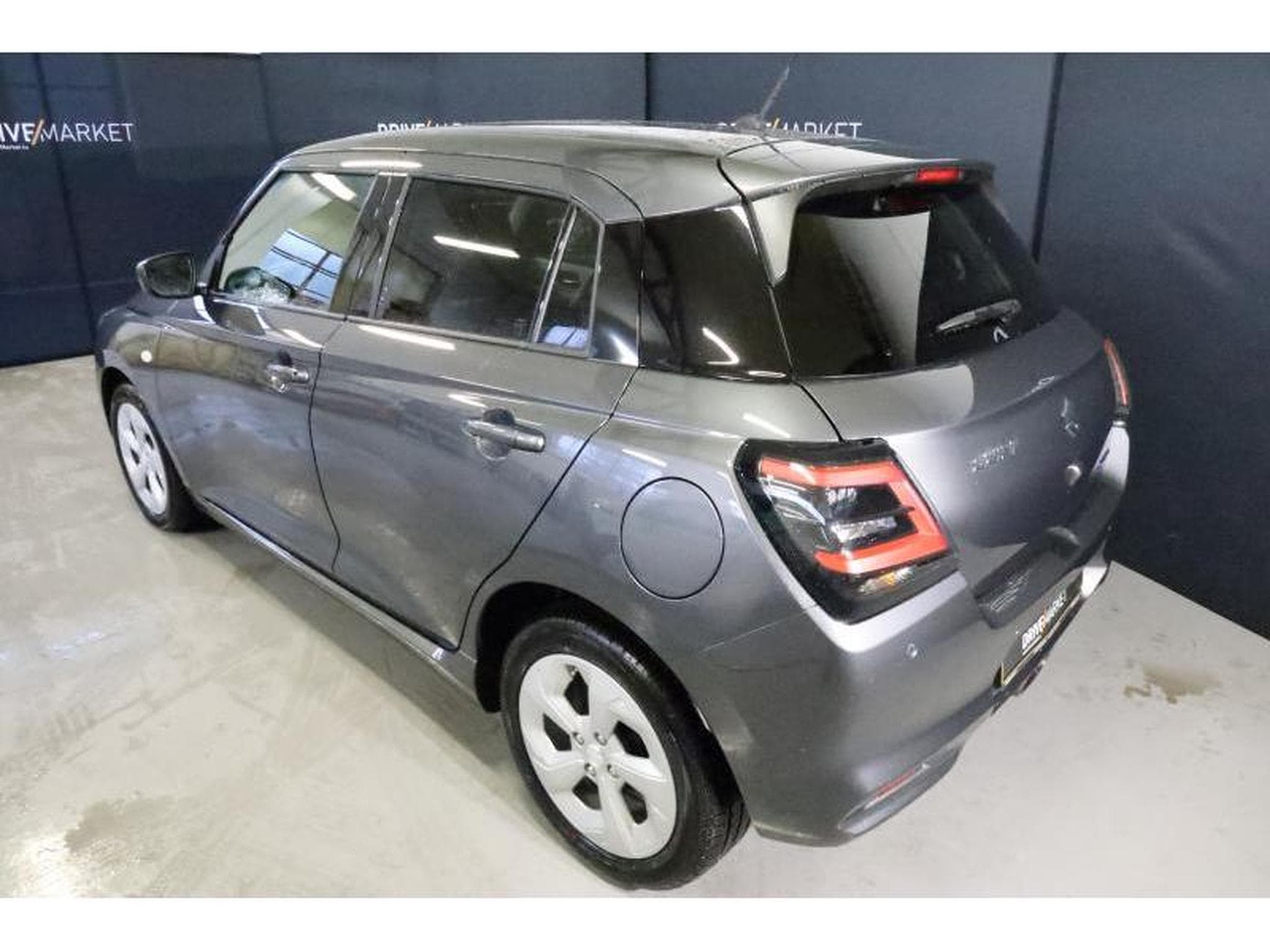 Suzuki Swift GL+ (2026) - Foto 16