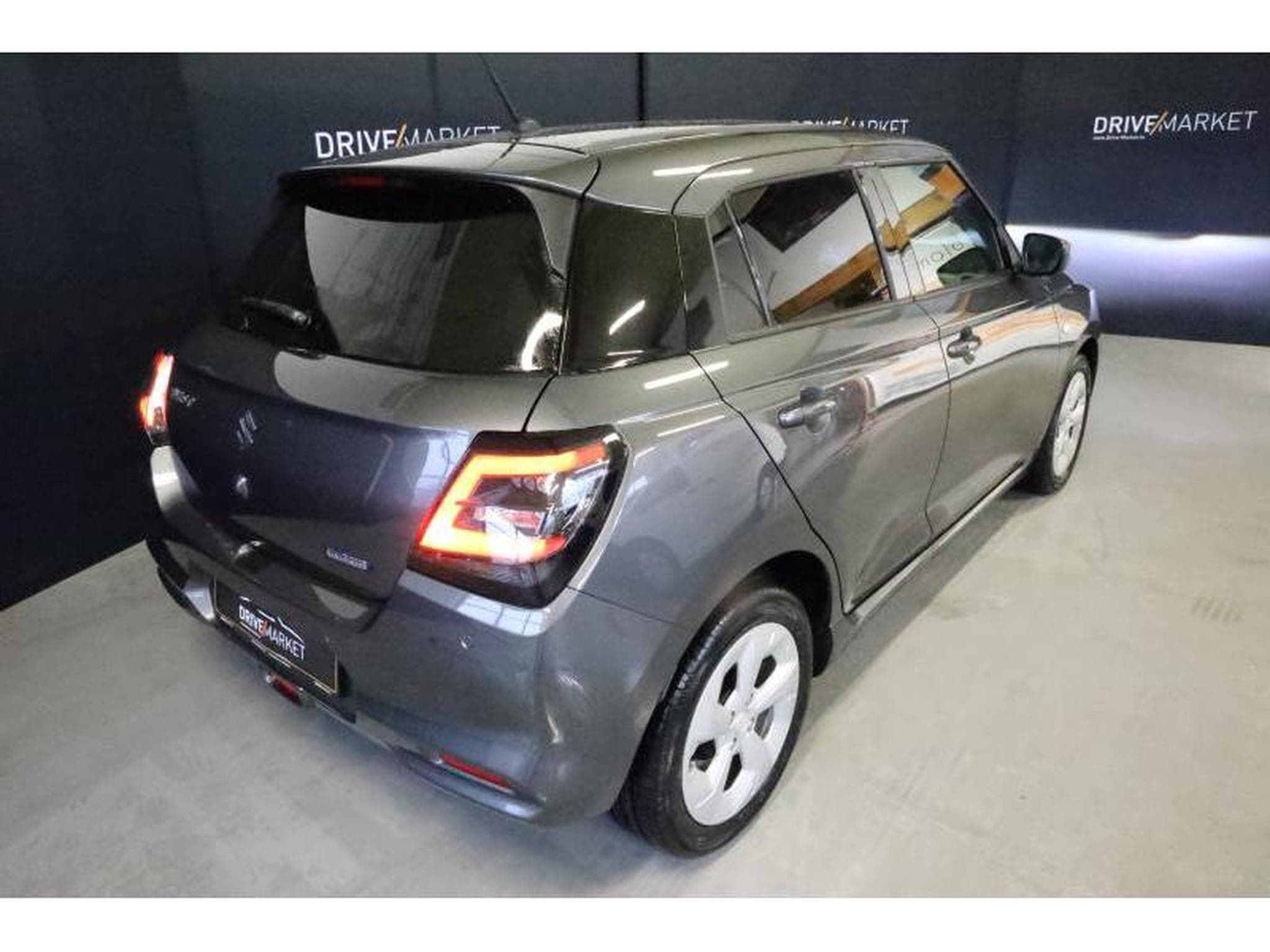 Suzuki Swift GL+ (2026) - Foto 18