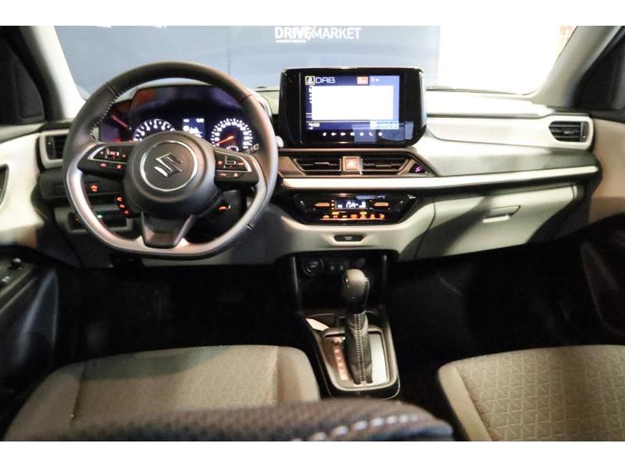 Suzuki Swift GL+ (2026) - Foto 2