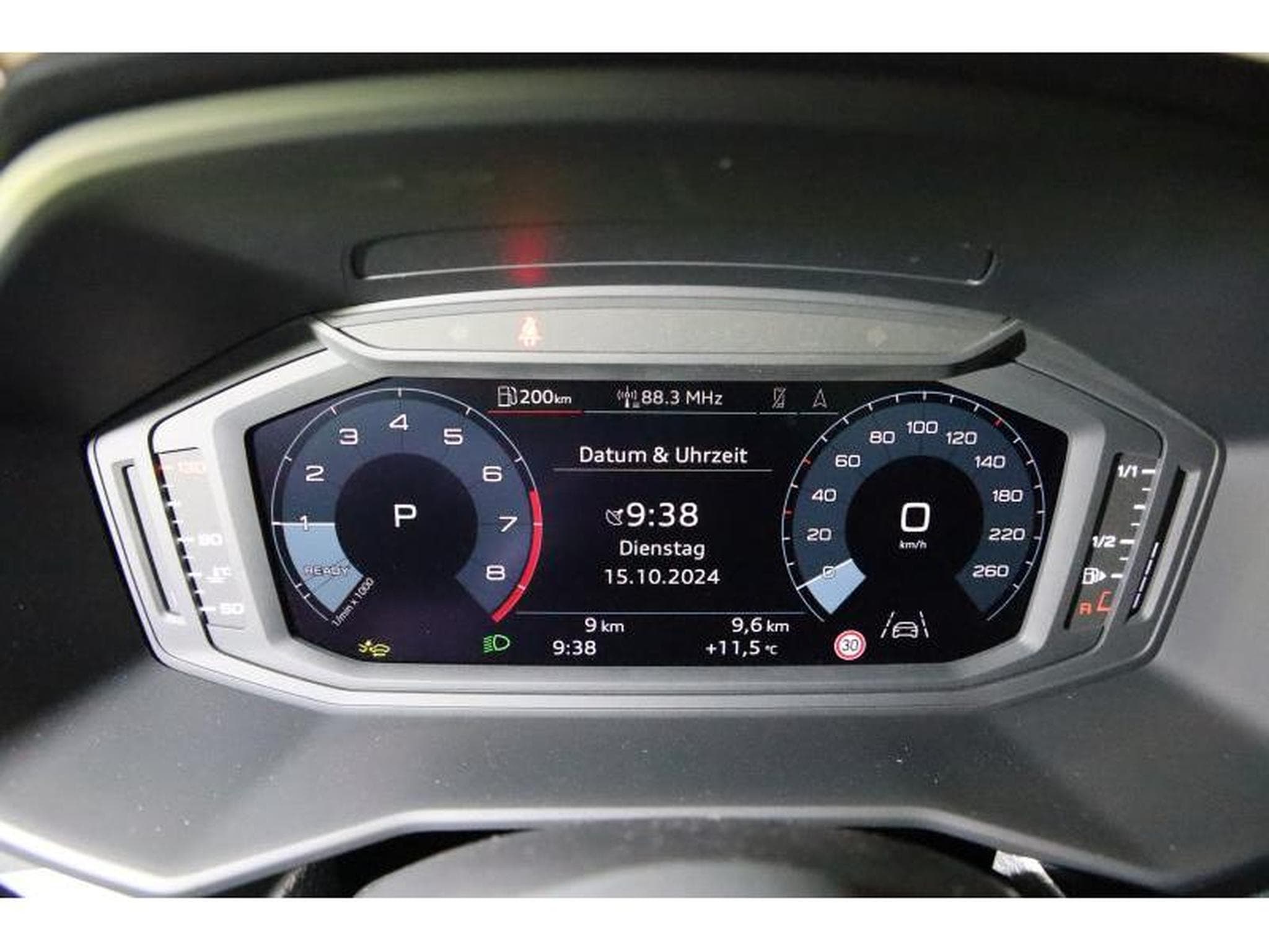 Audi Q2 35 TFSI S Tronic (2024) - Foto 4