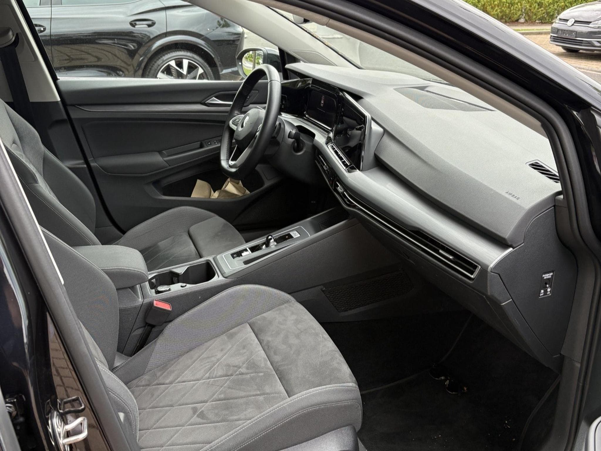VW Golf VIII VW Golf VIII Style 1.5 eTSI DSG 150 PS (2020) - Photo 3