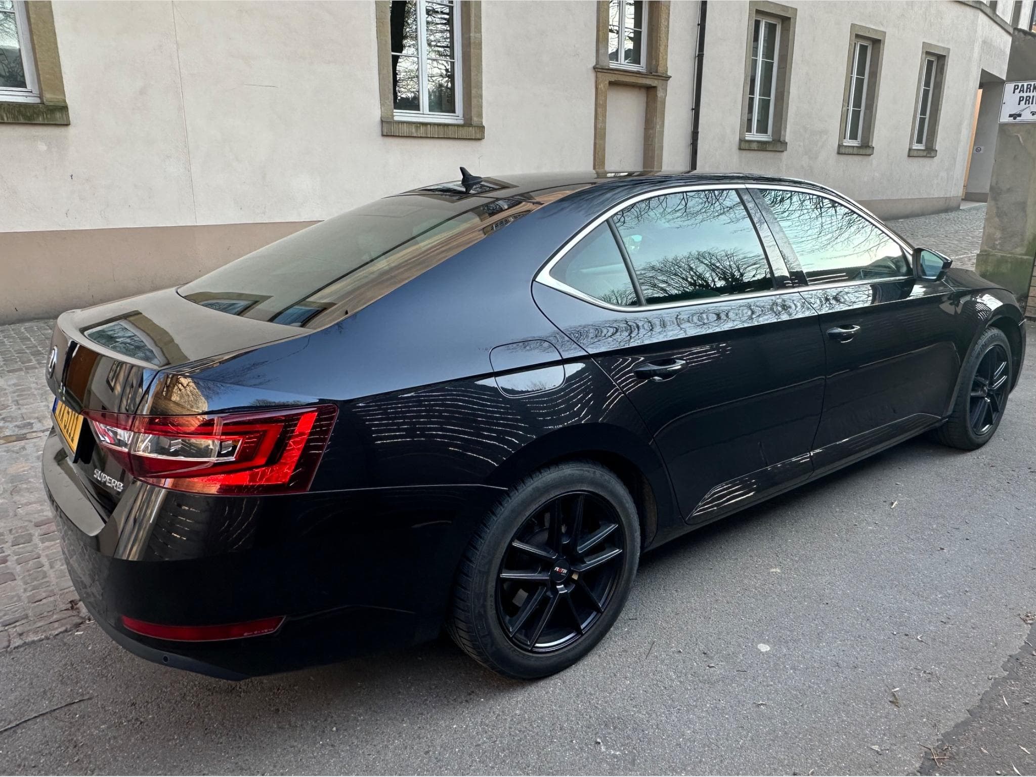 Skoda Superb (2017) - Foto 2
