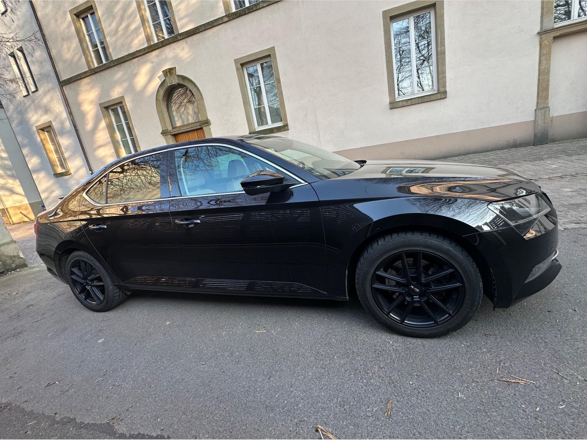 Skoda Superb (2017) - Foto 3