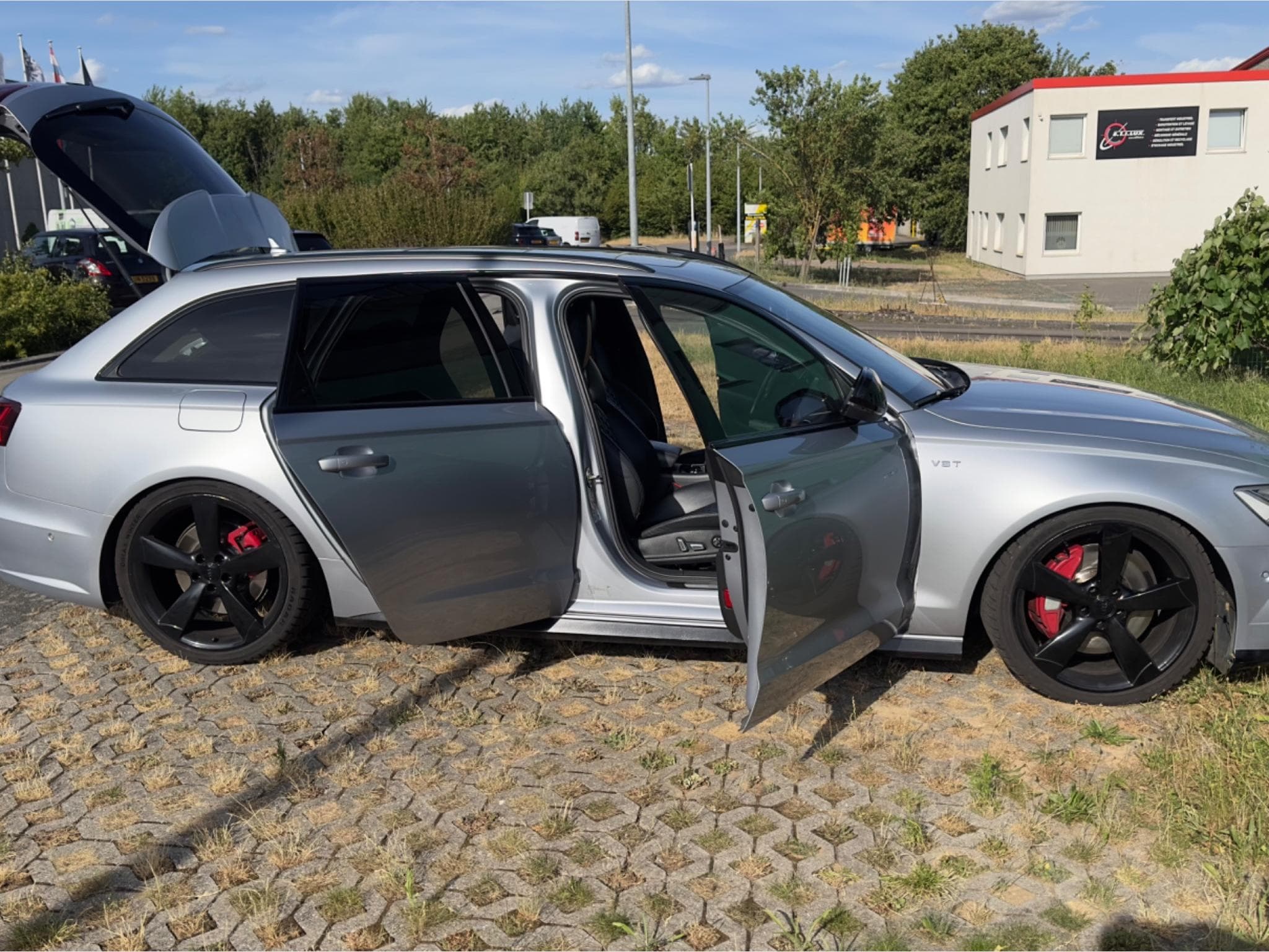 Audi A6 S-line (2018) - Photo 2