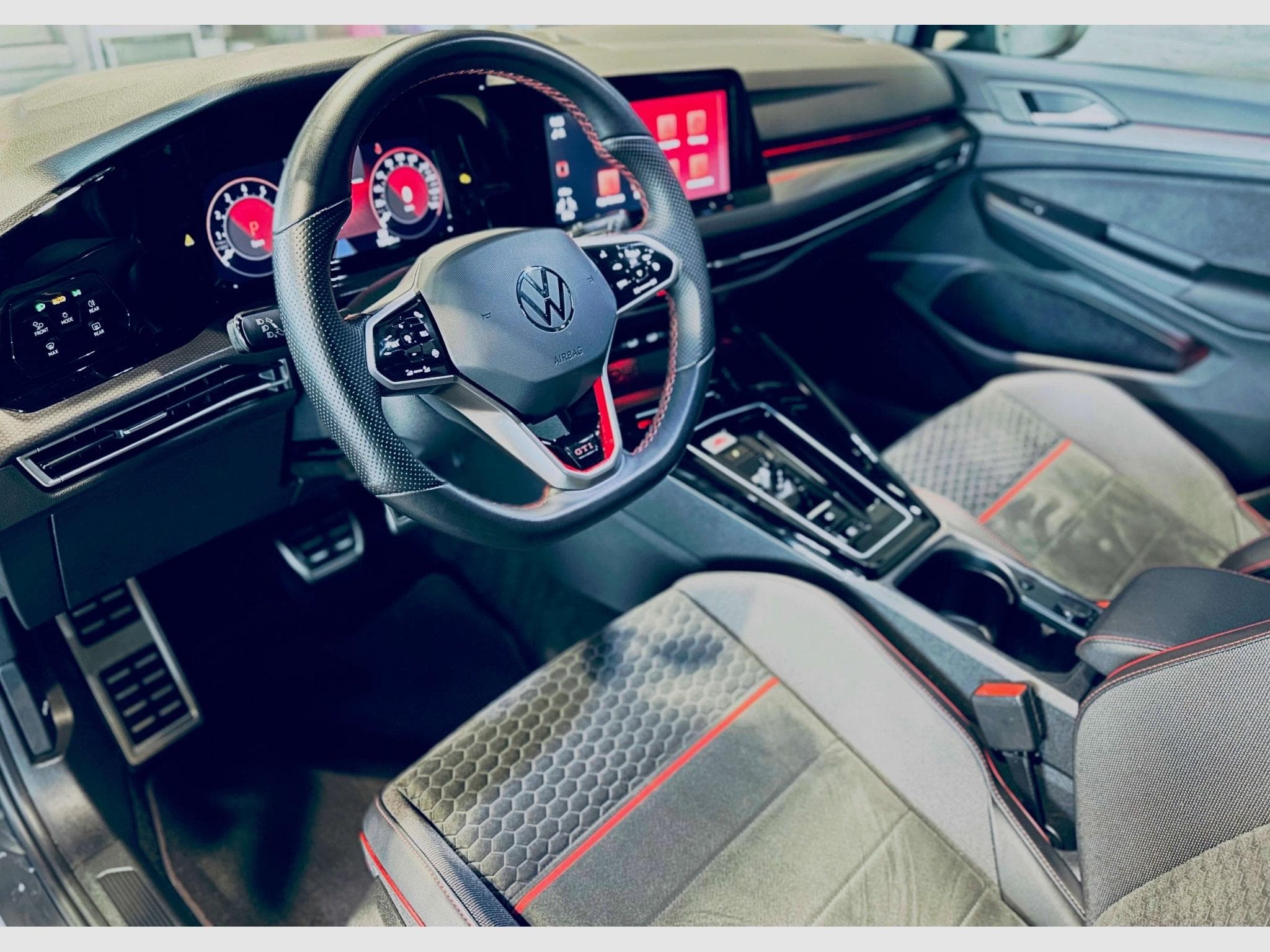 VW Golf GOLF VIII GTI CLUBSPORT DSG (2023) - Photo 9