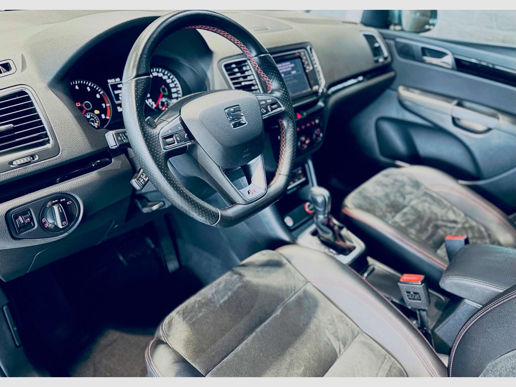 Seat Alhambra ALHAMBRA FR-LINE EXCELLENCE TSI DSG (2022) - Foto 7
