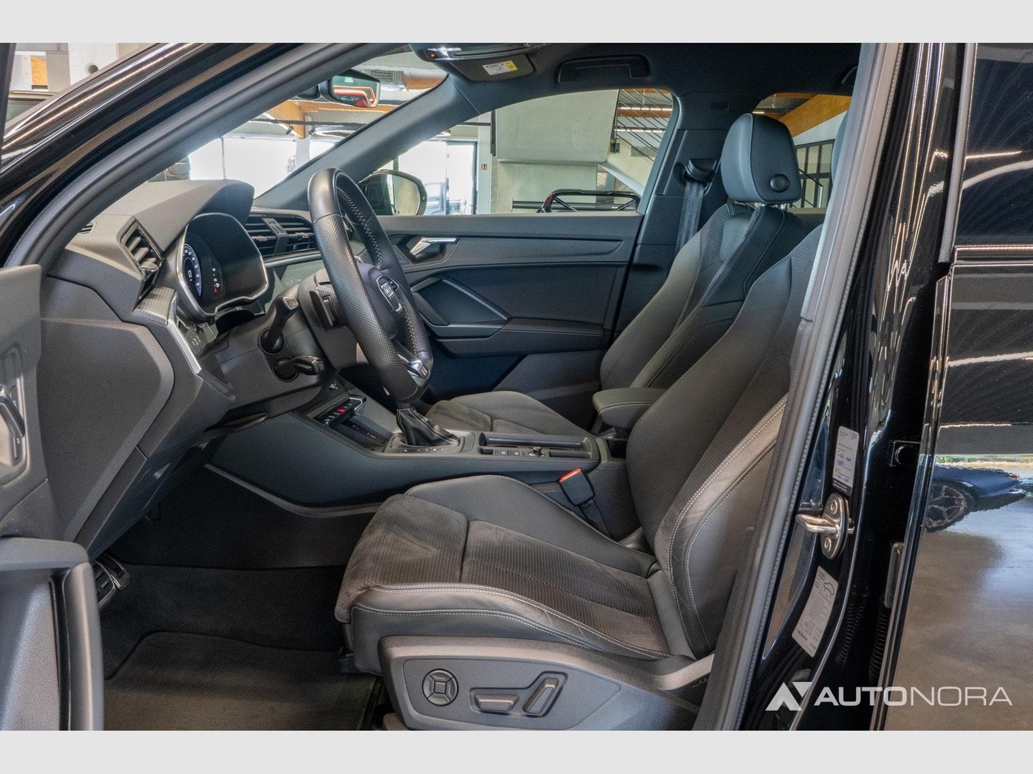 Audi Q3 Sportback 45 TFSI quattro S line (2020) - Photo 11