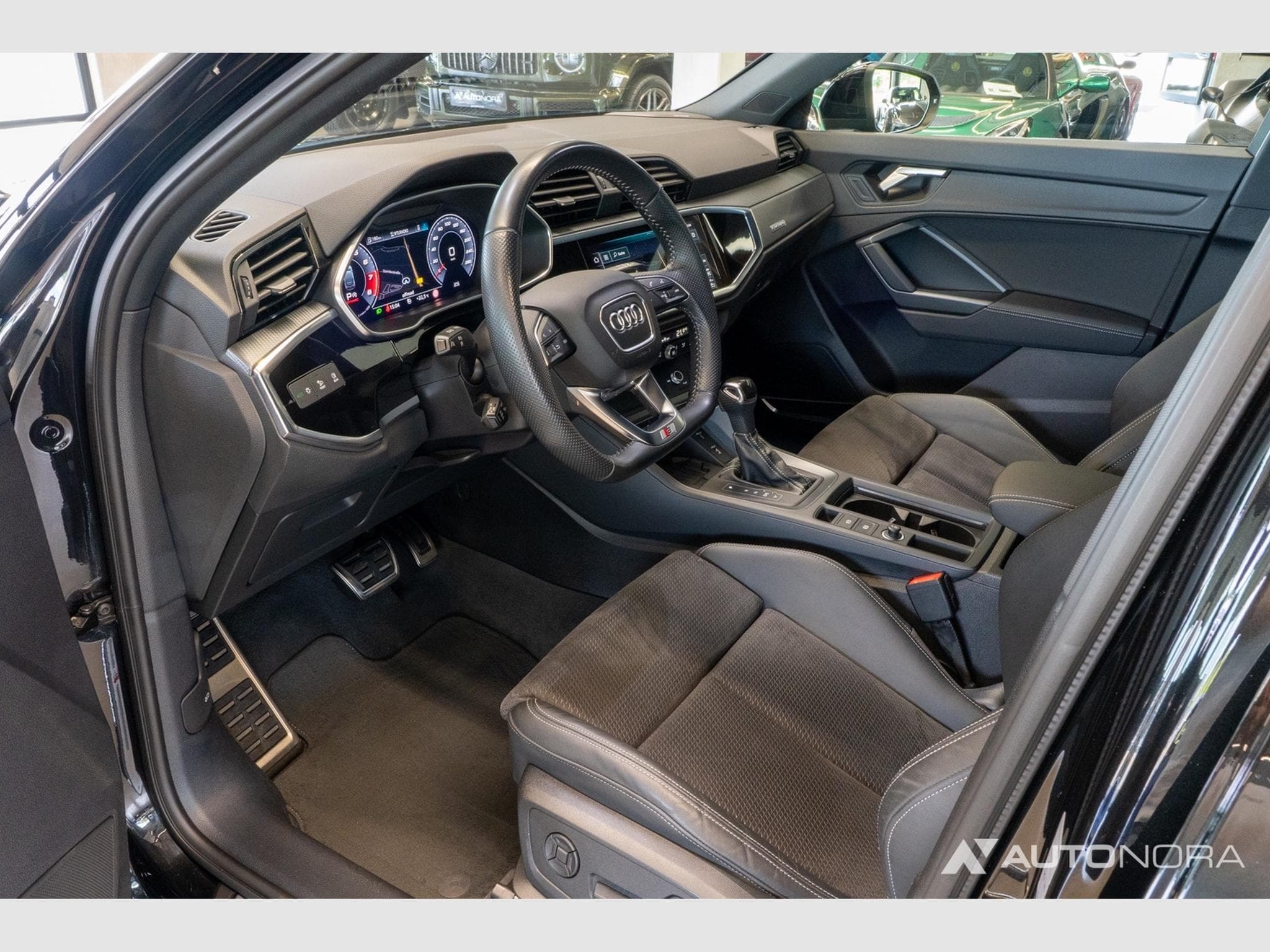Audi Q3 Sportback 45 TFSI quattro S line (2020) - Photo 12