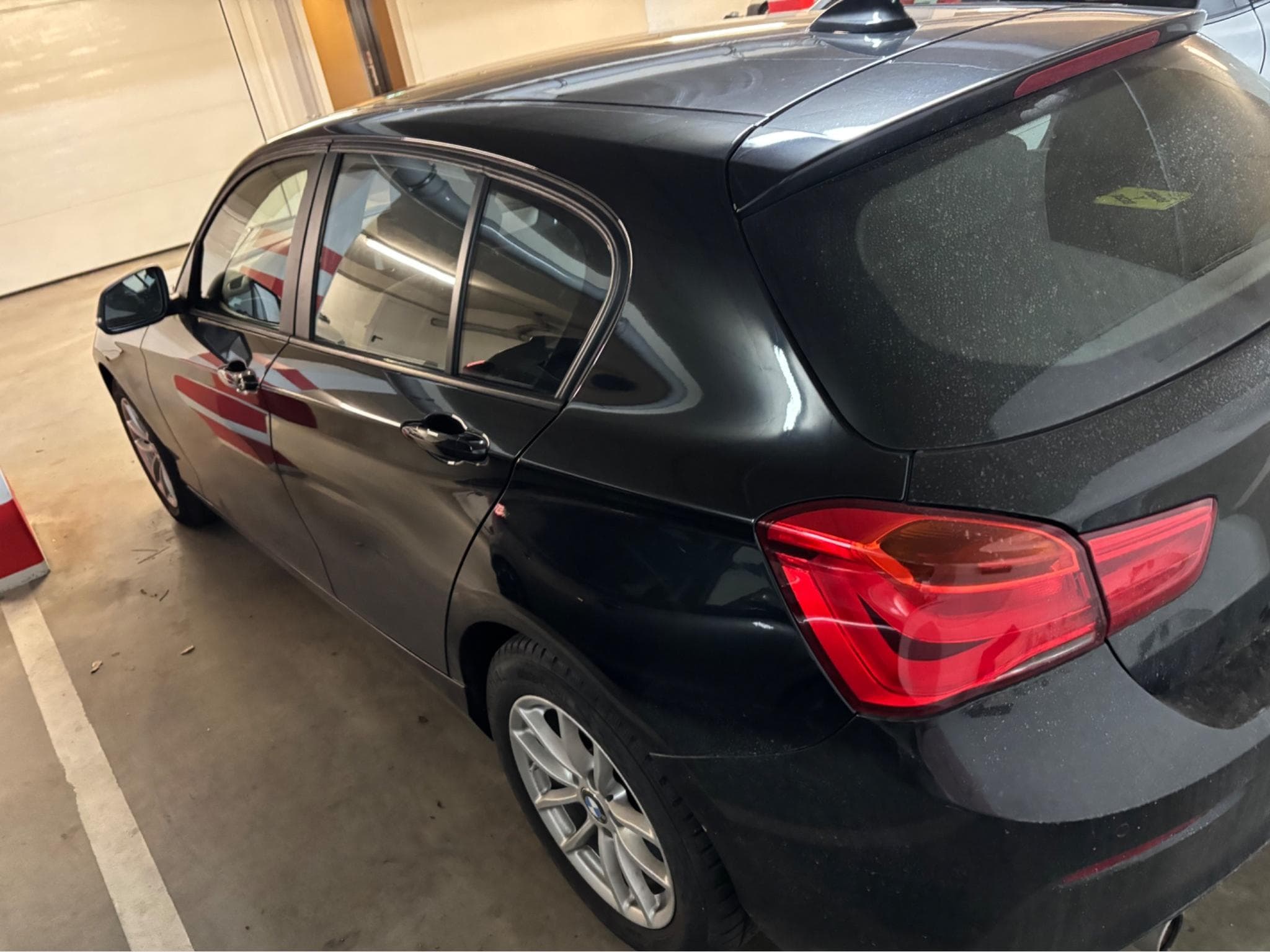 BMW Série 1 116 D (2018) - Photo 3