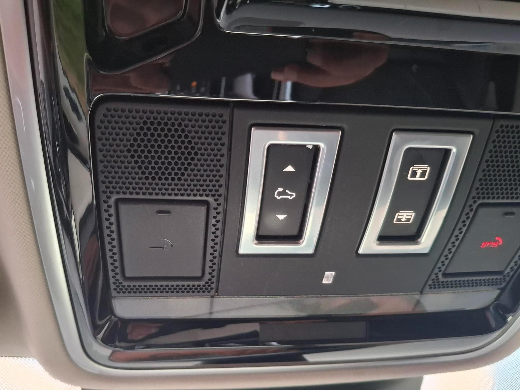 Land-Rover Range Rover Sport RANGE ROVER HSE SPORT (2018) - Photo 11