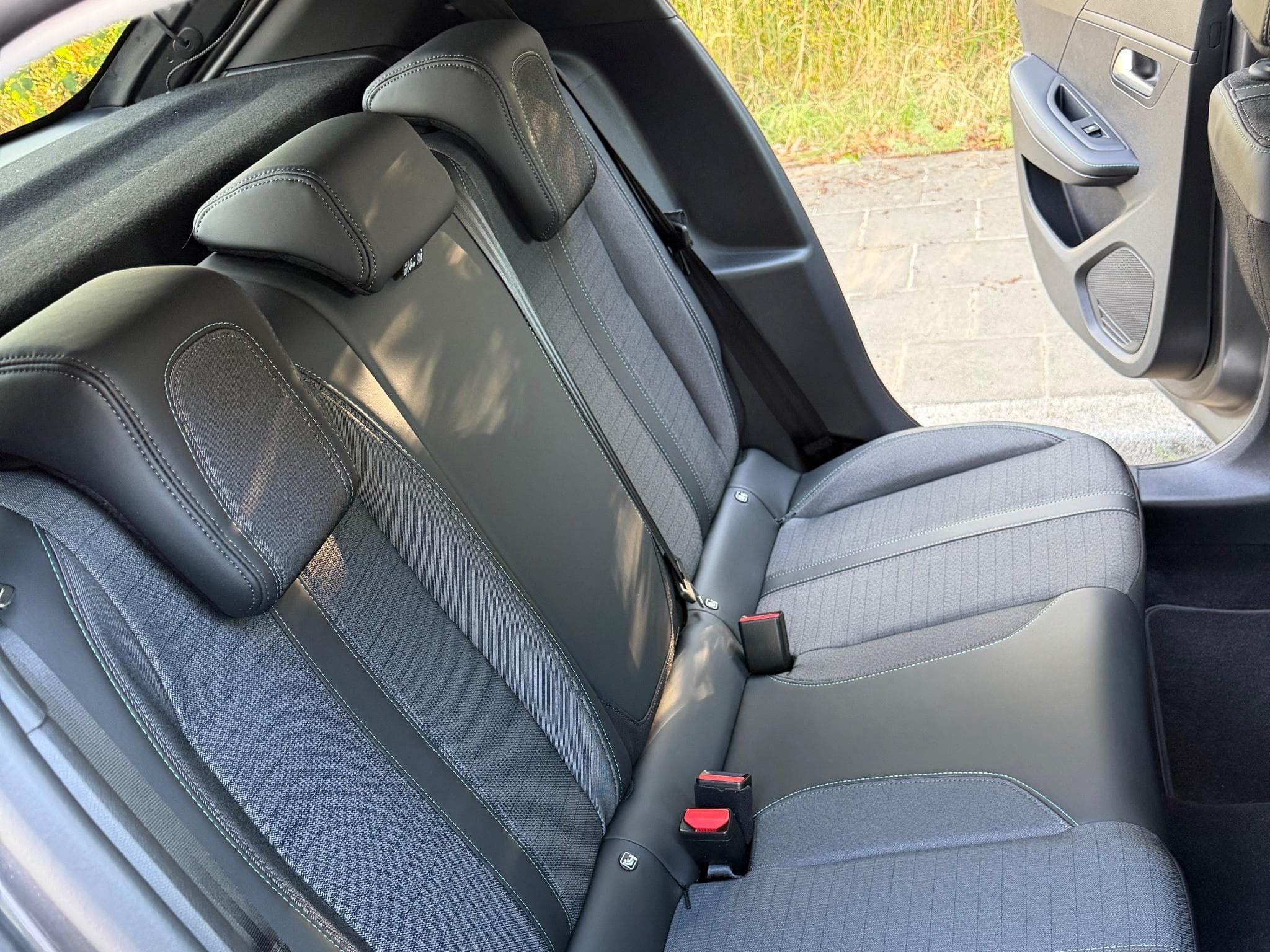 Peugeot 208 Allure Pack (2023) - Photo 7