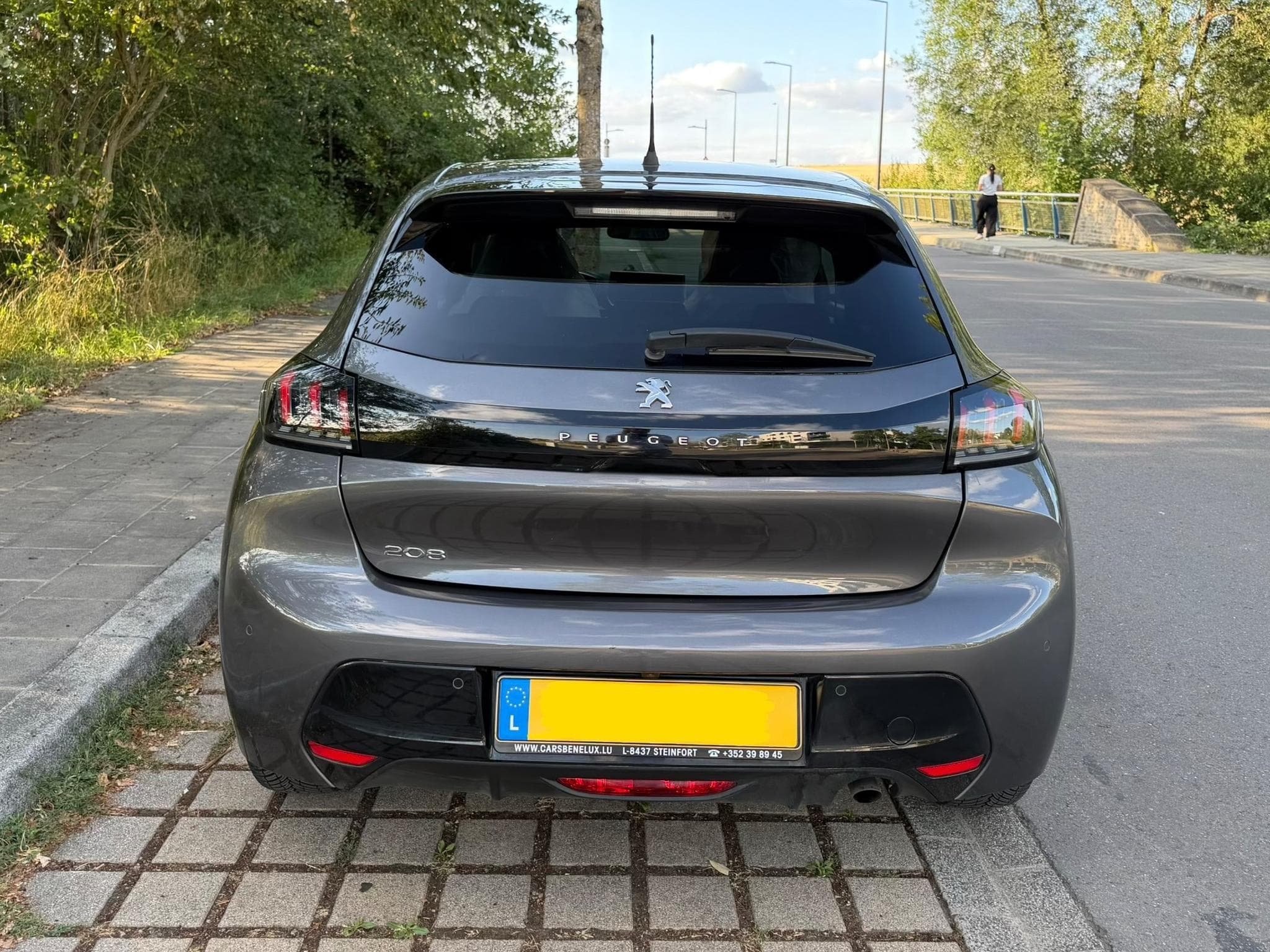 Peugeot 208 Allure Pack (2023) - Photo 11