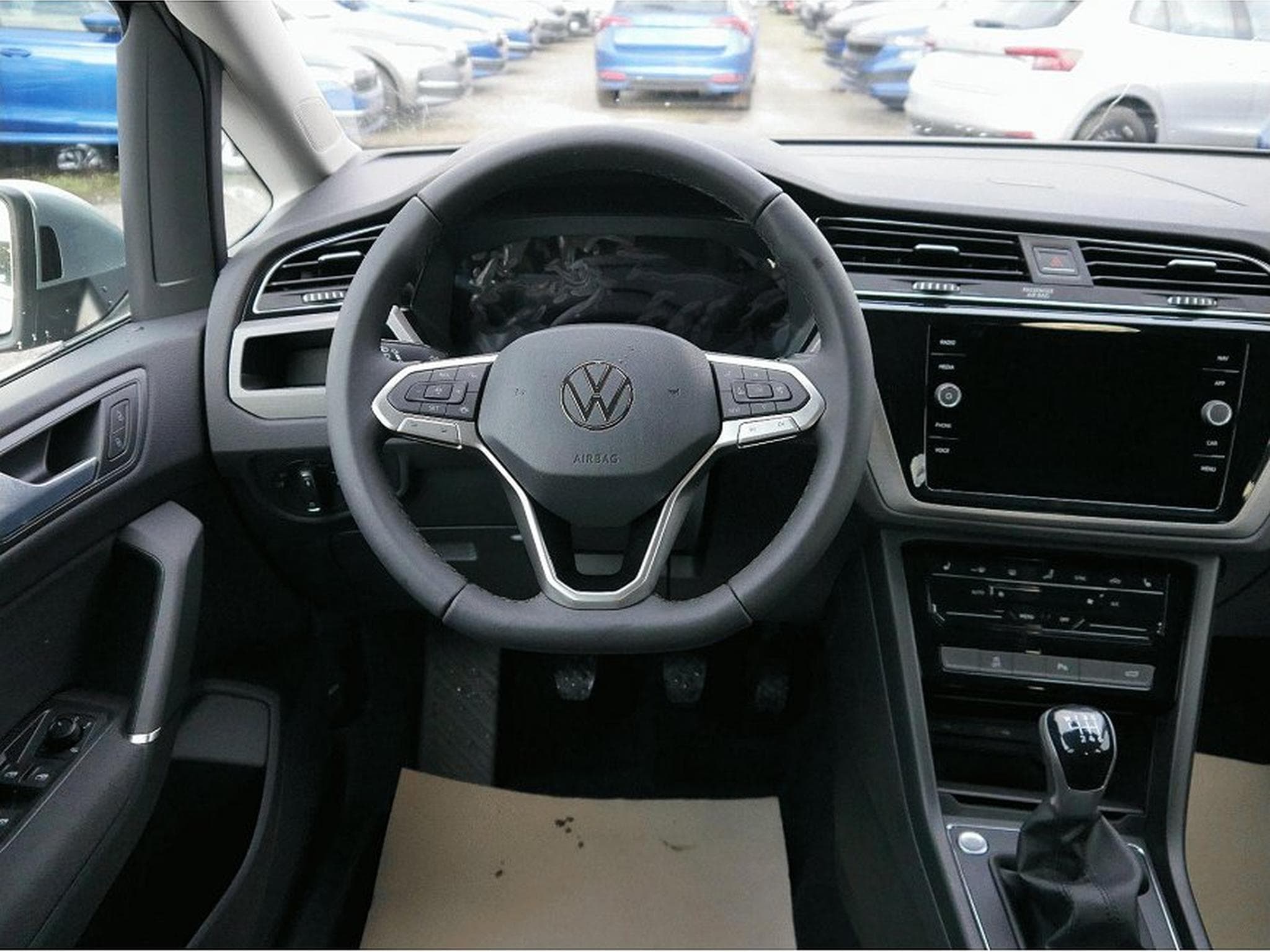 VW Touran (2026) - Photo 12