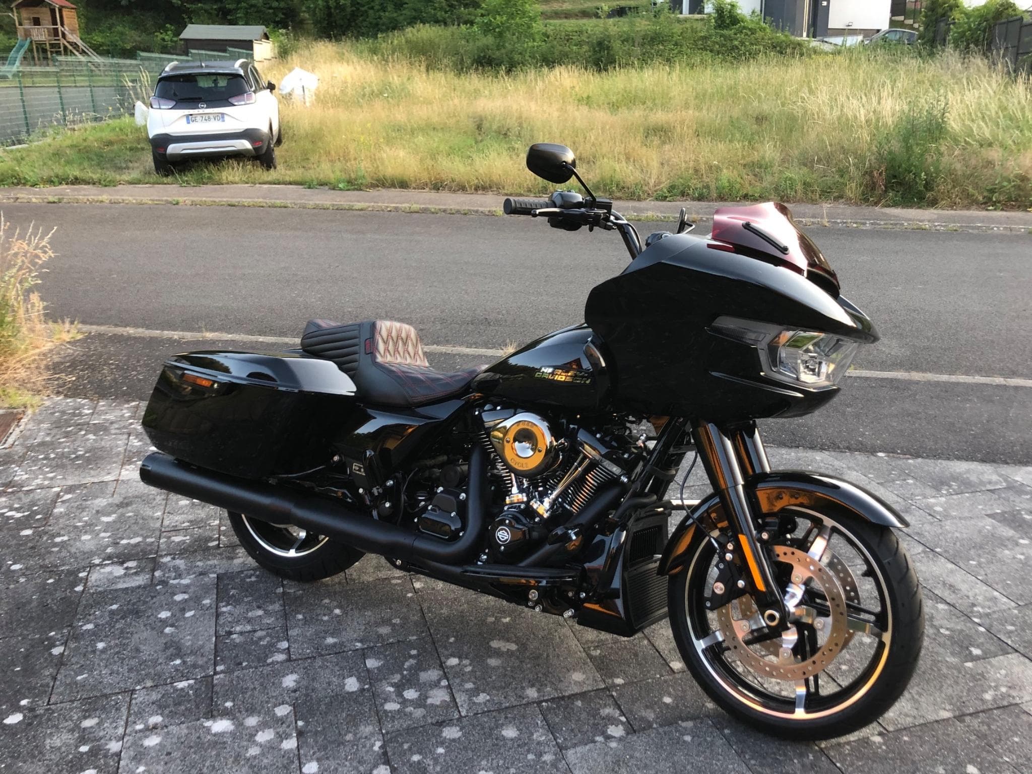 Harley-Davidson Road Glide 117 cui Stage 1 (2026) - Foto 2
