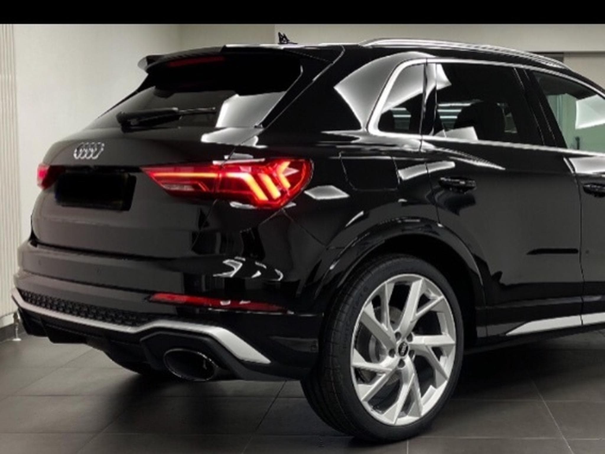 Audi RSQ3 SUV (2021) - Photo 4