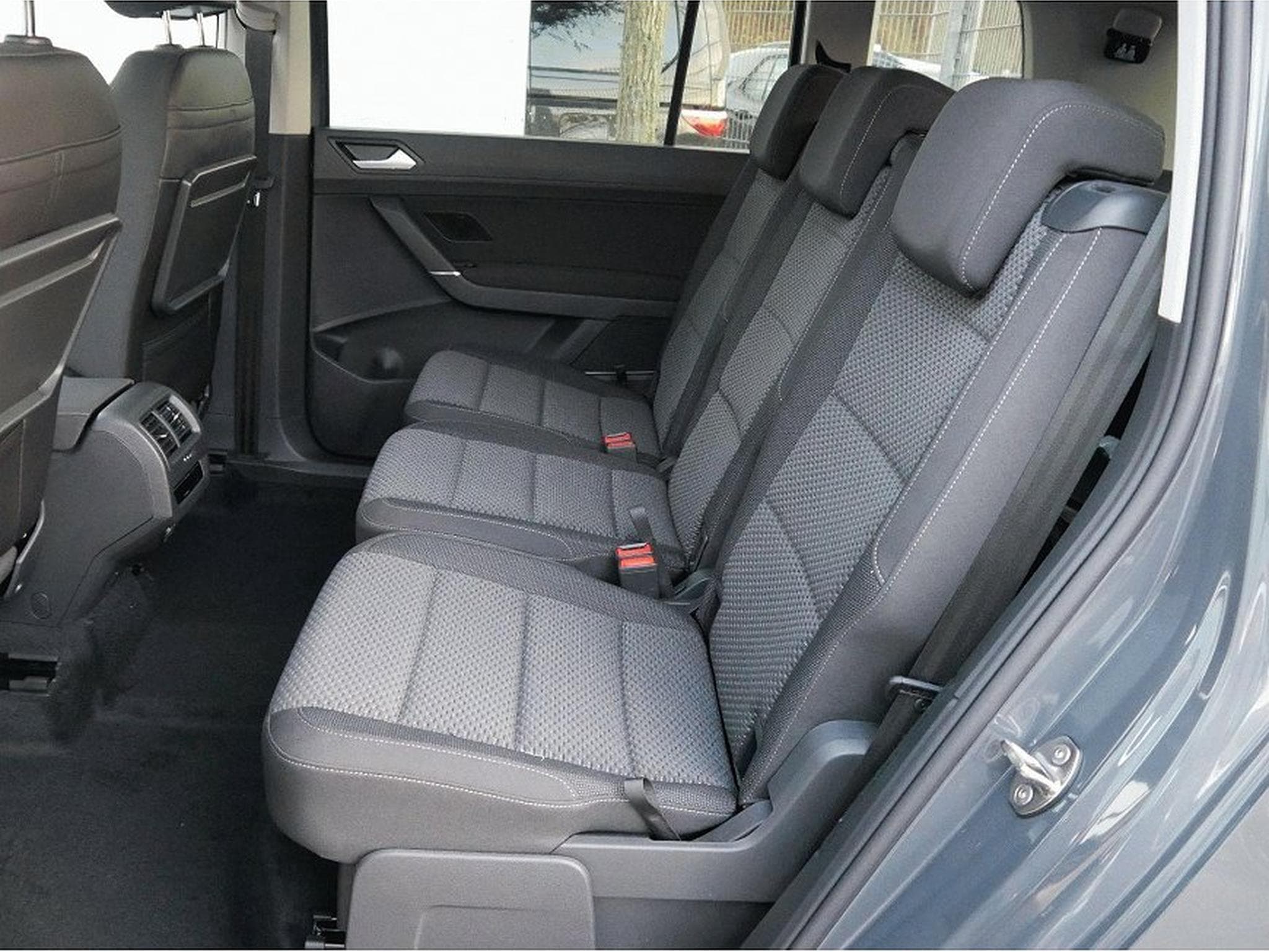 VW Touran (2026) - Photo 9