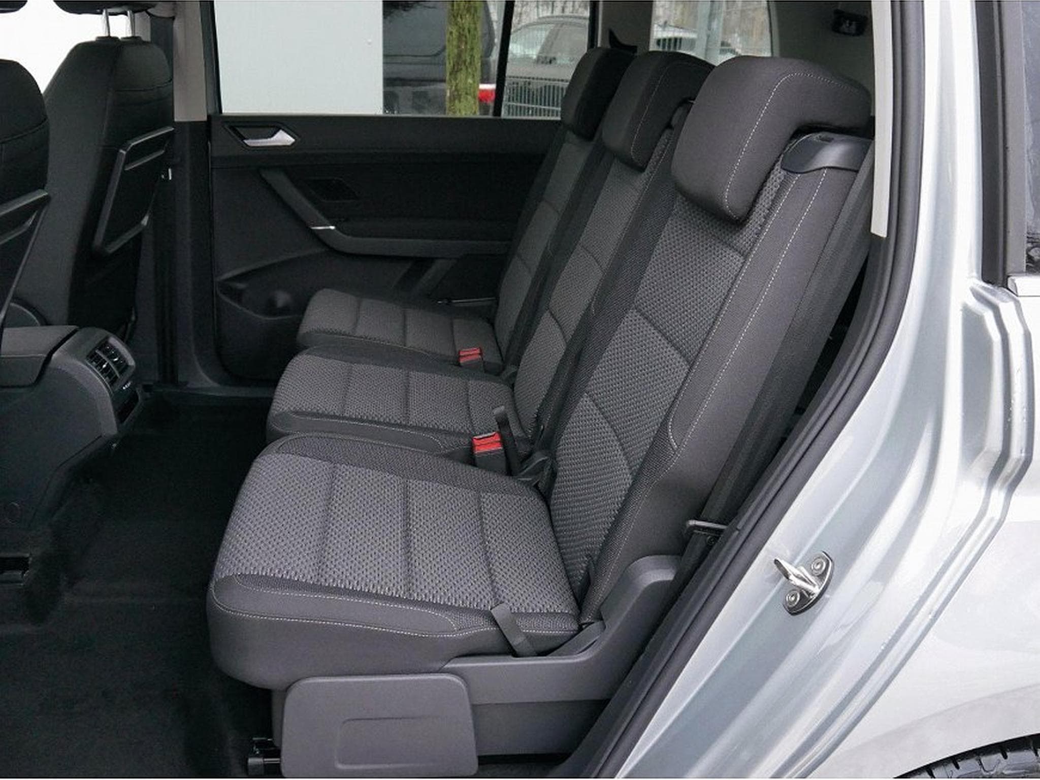 VW Touran (2026) - Photo 9