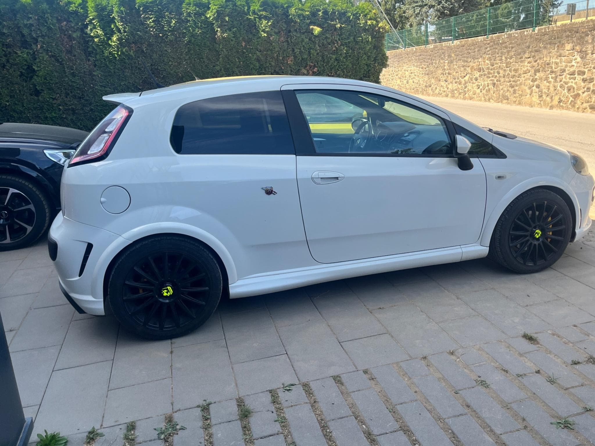 Abarth Punto EVO Supersport 180 (2014) - Photo 2