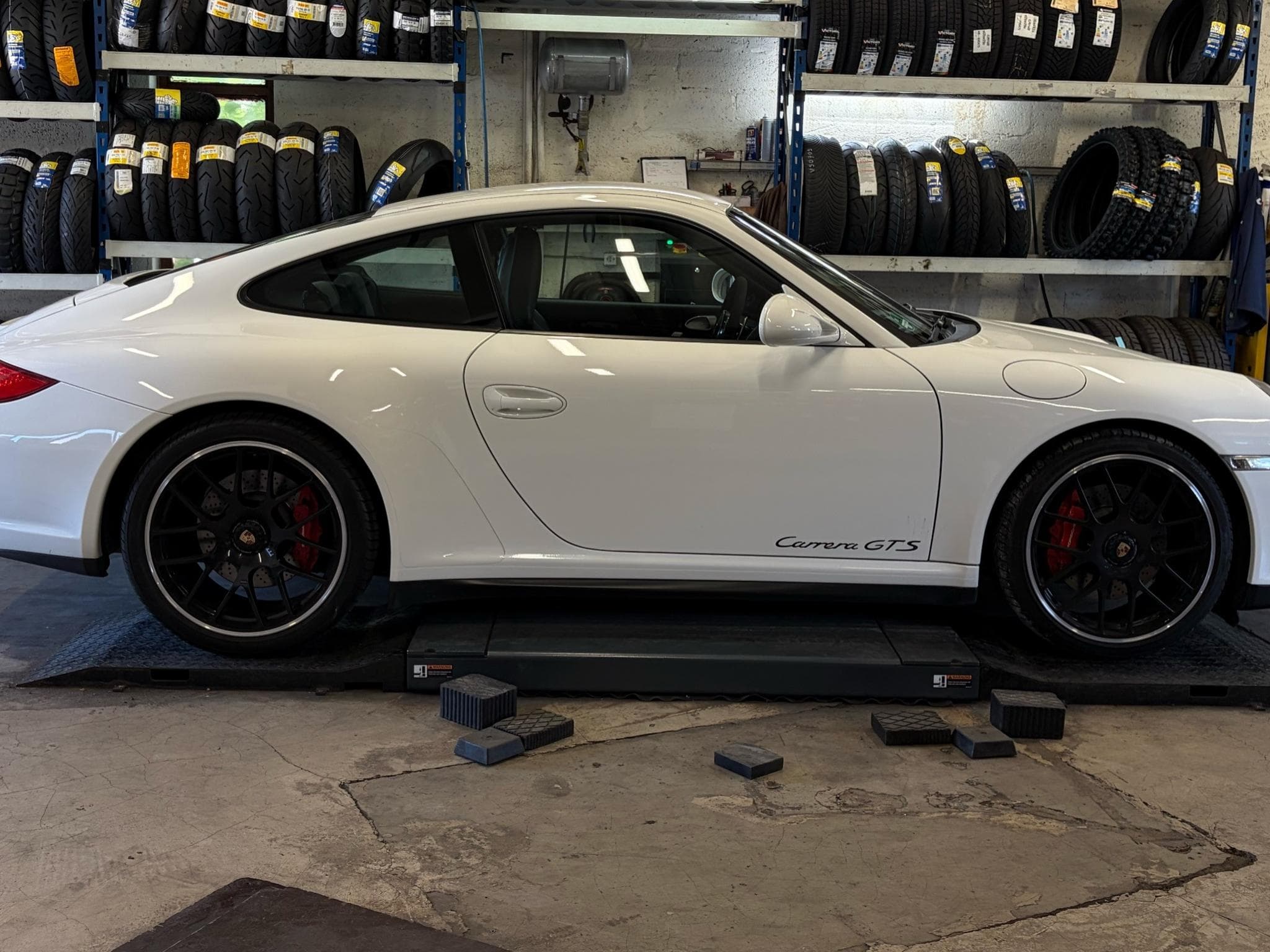 Porsche 911 GTS 997.2 C2 - Top! (2011) - Photo 12