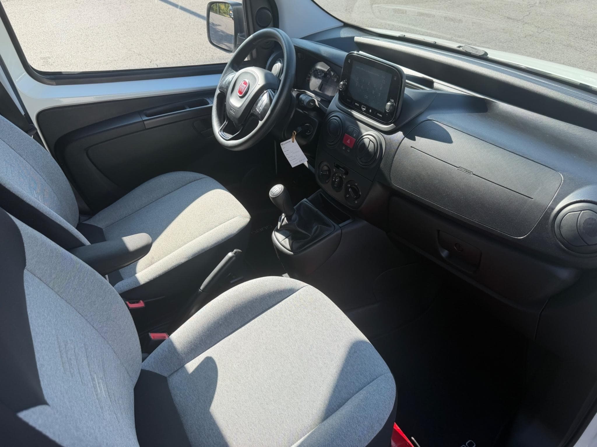 Fiat Fiorino Fiorino Multijet S&S SX (2023) - Foto 4