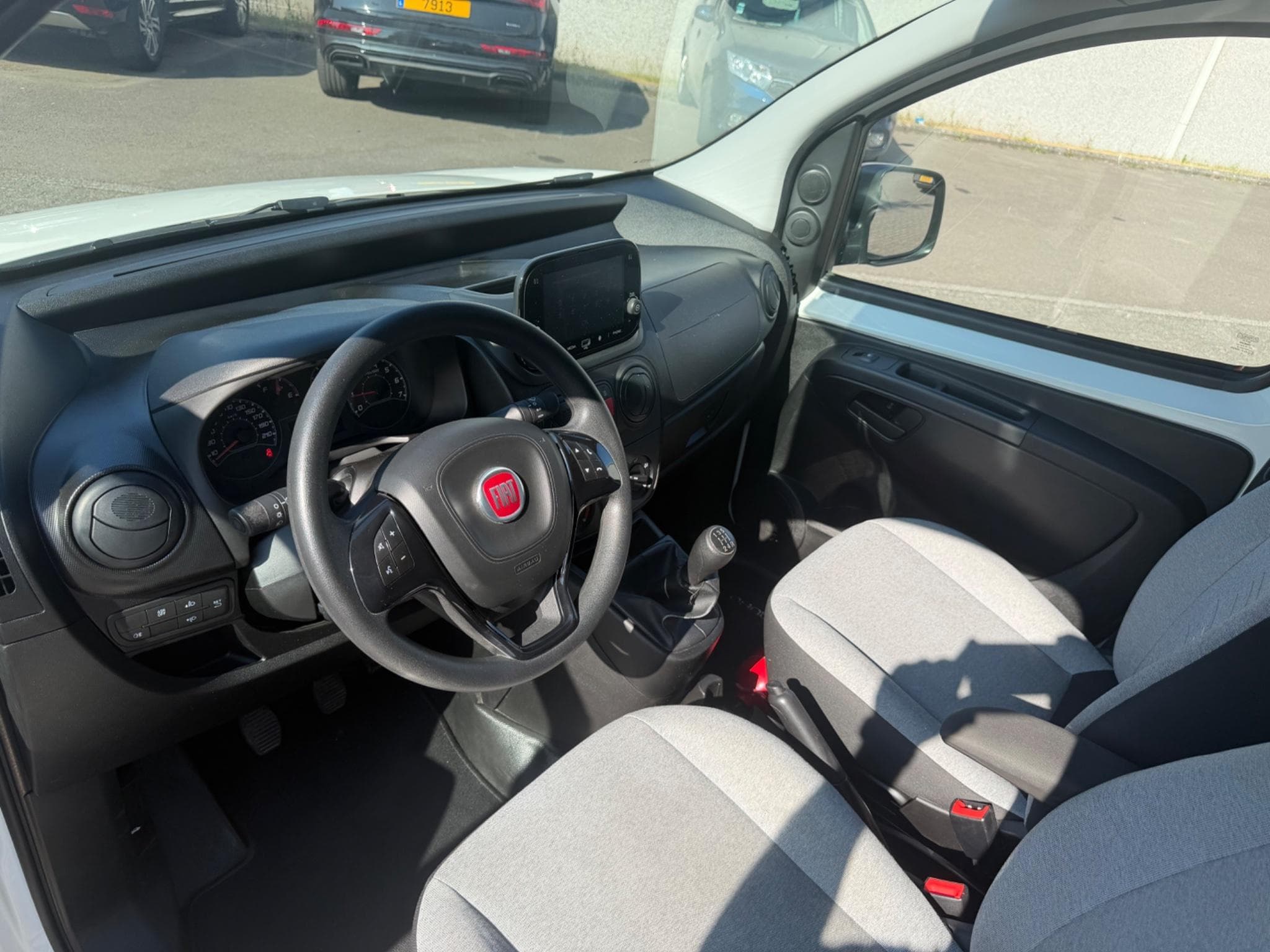 Fiat Fiorino Fiorino Multijet S&S SX (2023) - Foto 8