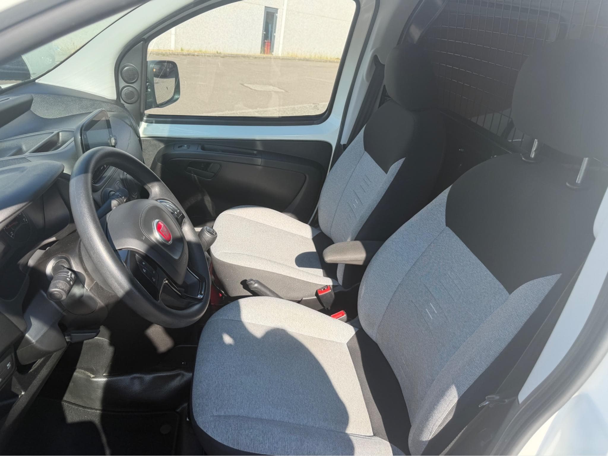 Fiat Fiorino Fiorino Multijet S&S SX (2023) - Foto 9