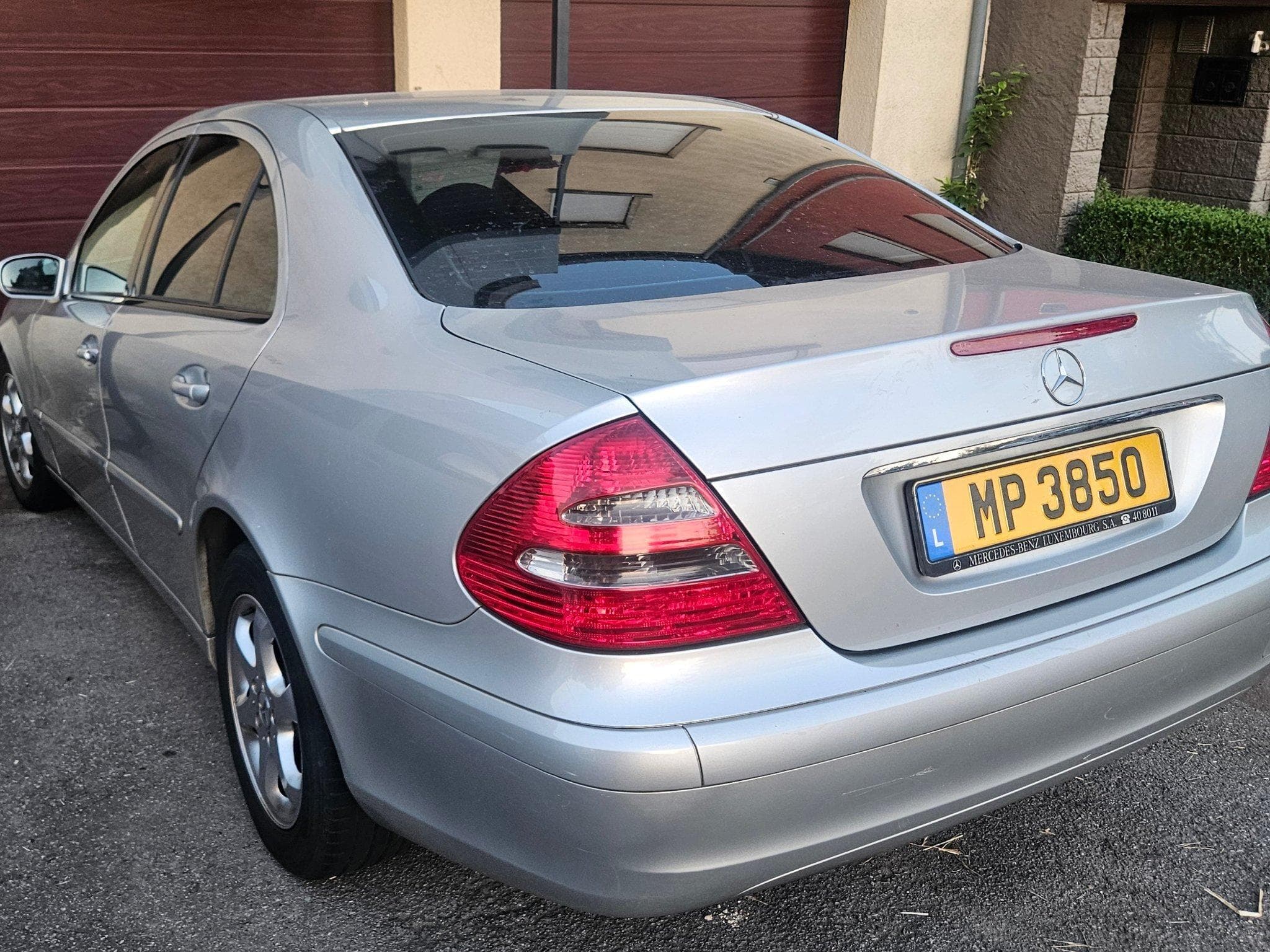 Mercedes E 220 CDI (2004) - Photo 1