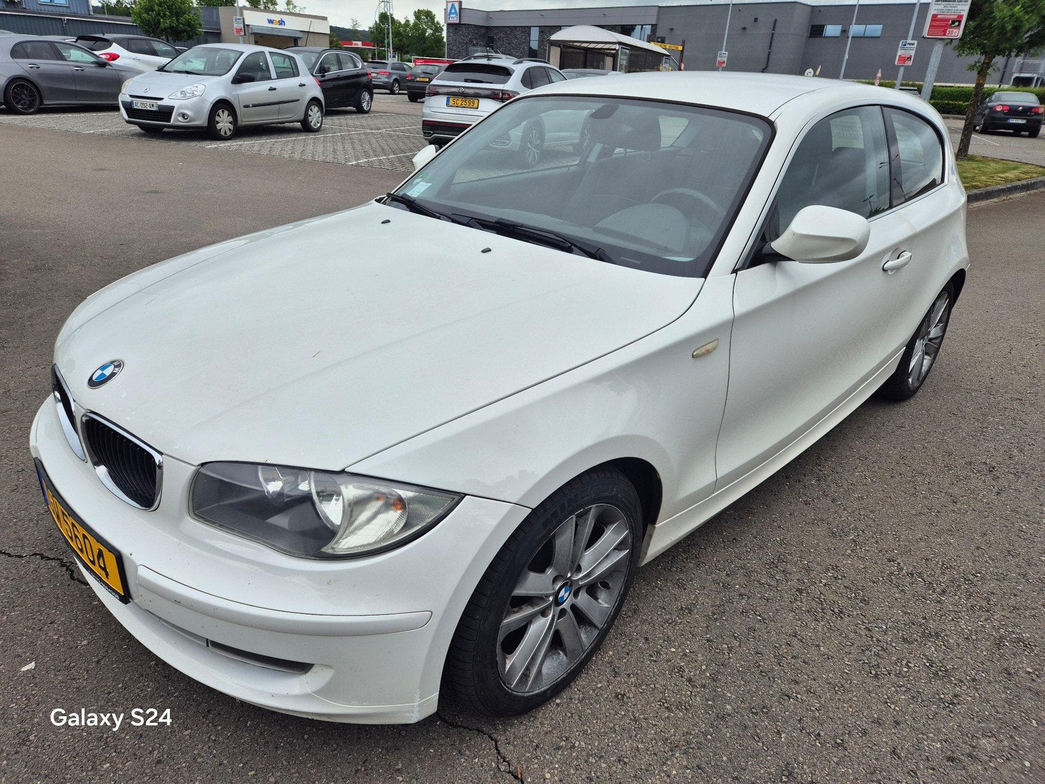BMW 118 d COUPE (2011) - Foto 1
