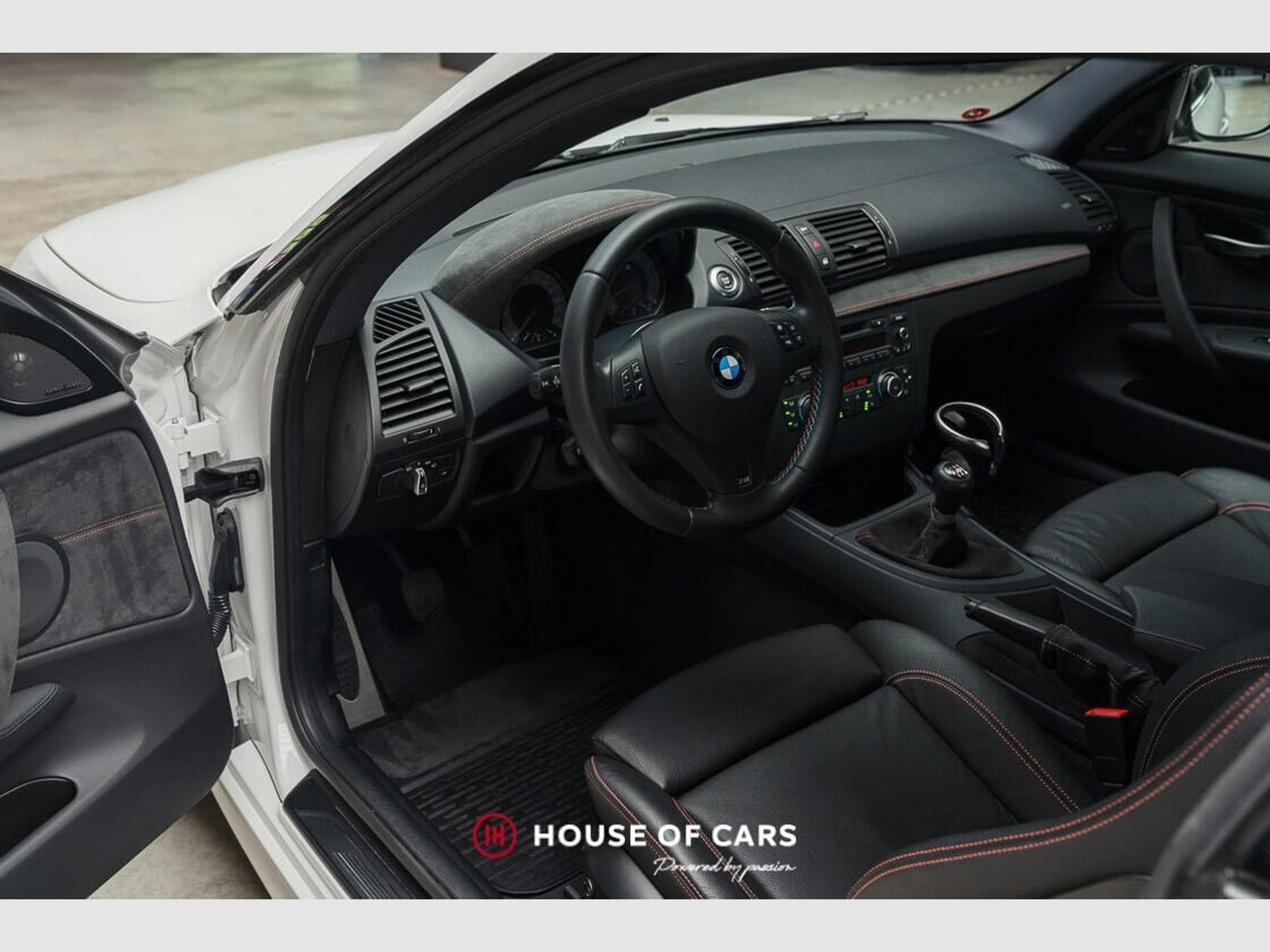 BMW 1M Coupé 1ST OWNER / PAINT ONLY SERVICED BY BMW (2011) - Photo 12