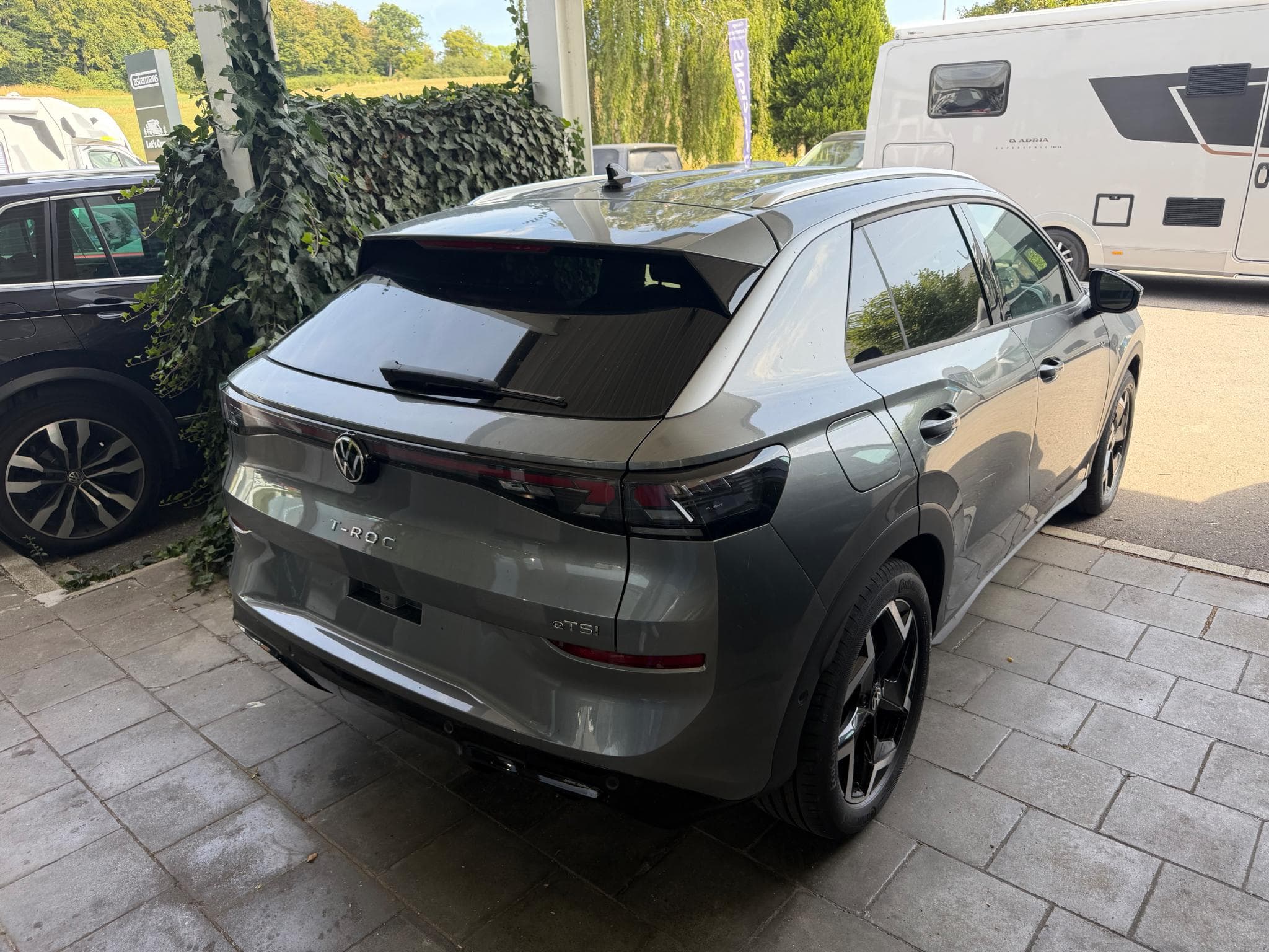 VW T-Roc R-Line 1.5 eTSI DSG7 (2026) - Foto 2