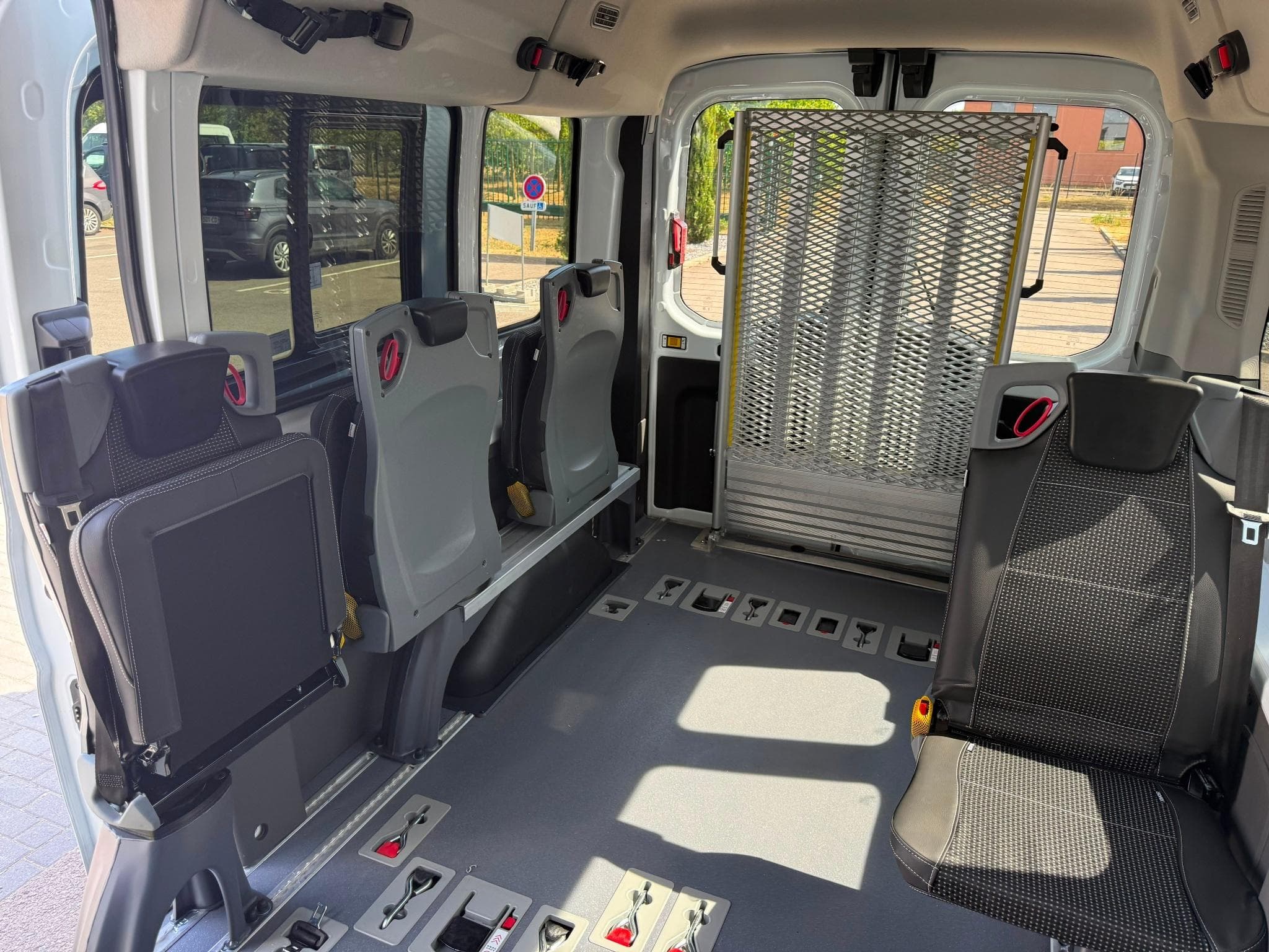 Ford Transit 2T 165ch (2026) - Foto 4