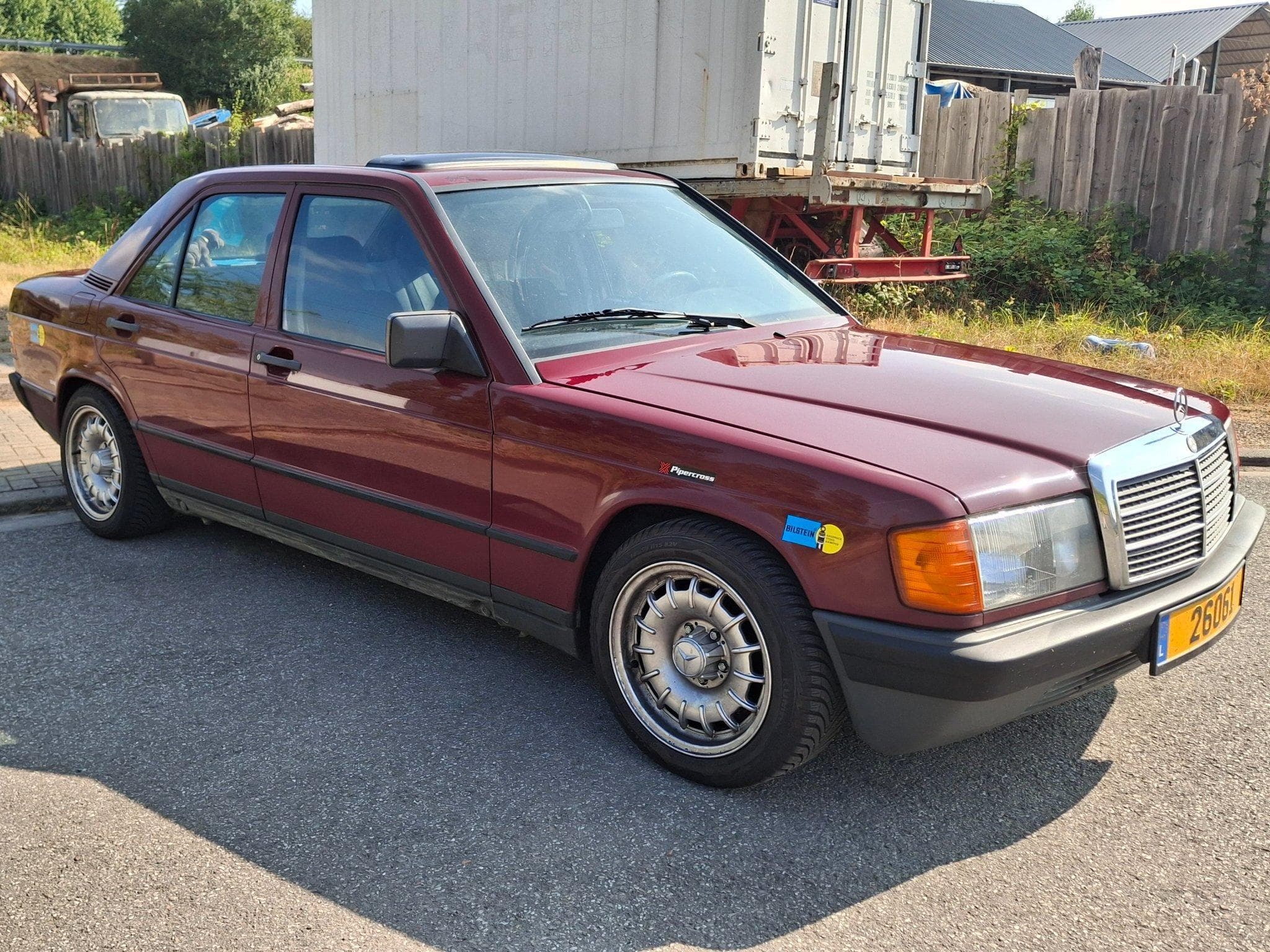 Mercedes W201 190E 2.0 (1984) - Photo 3