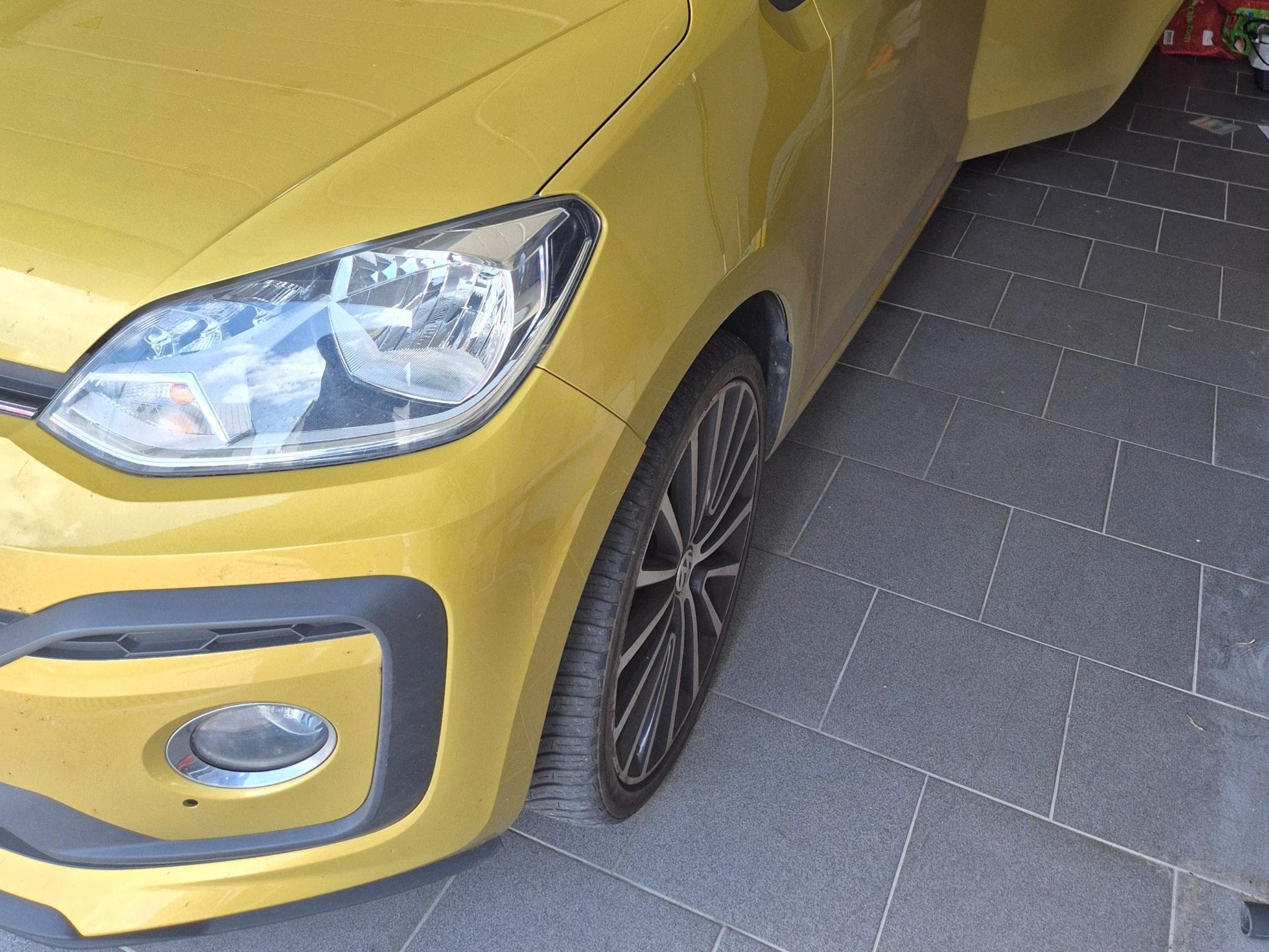 VW UP TSI BMT high 66 M5F (2018) - Photo 2
