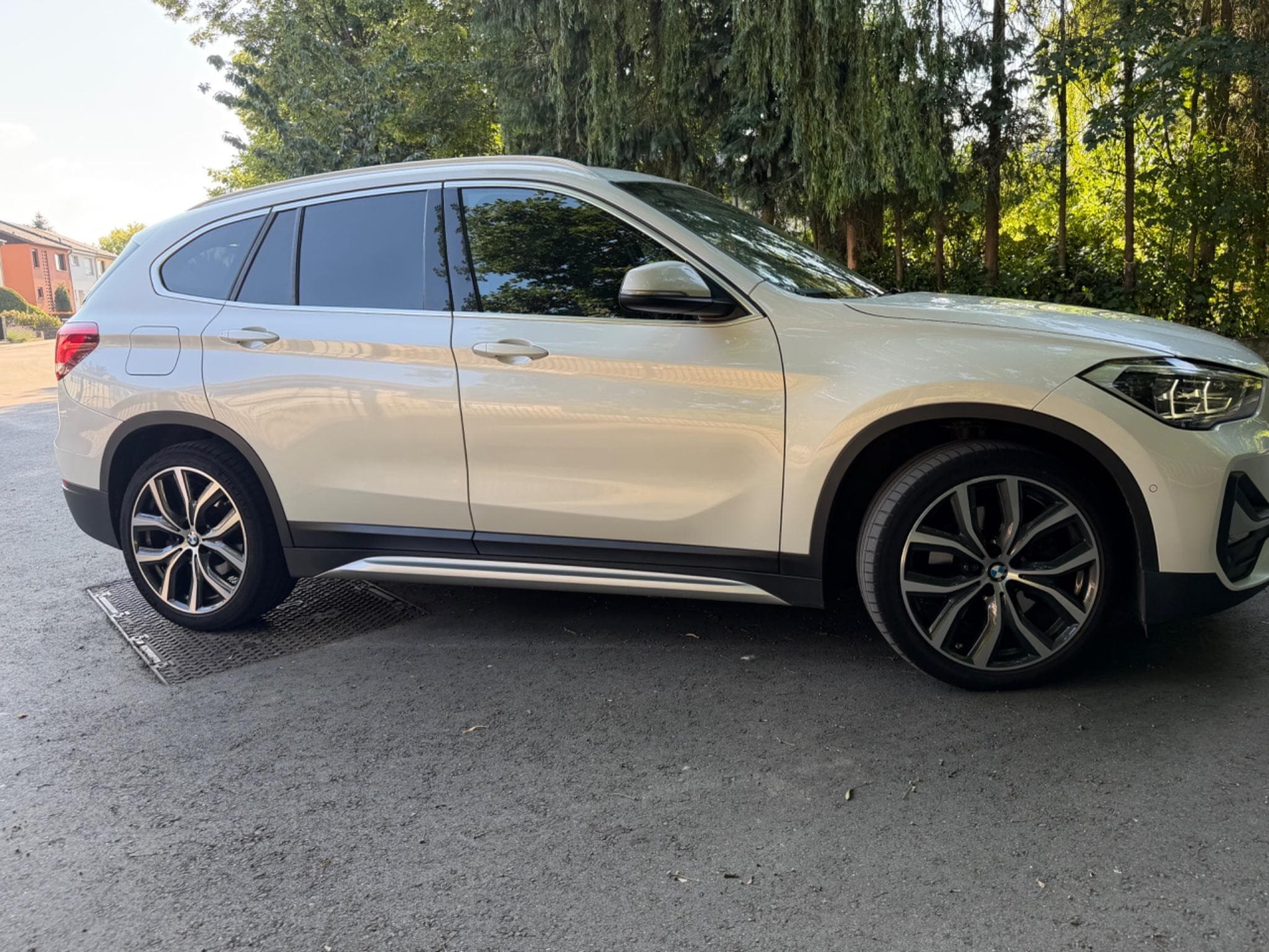 BMW X1 X1 xdrive 2.5e  électrique essence (2021) - Photo 1