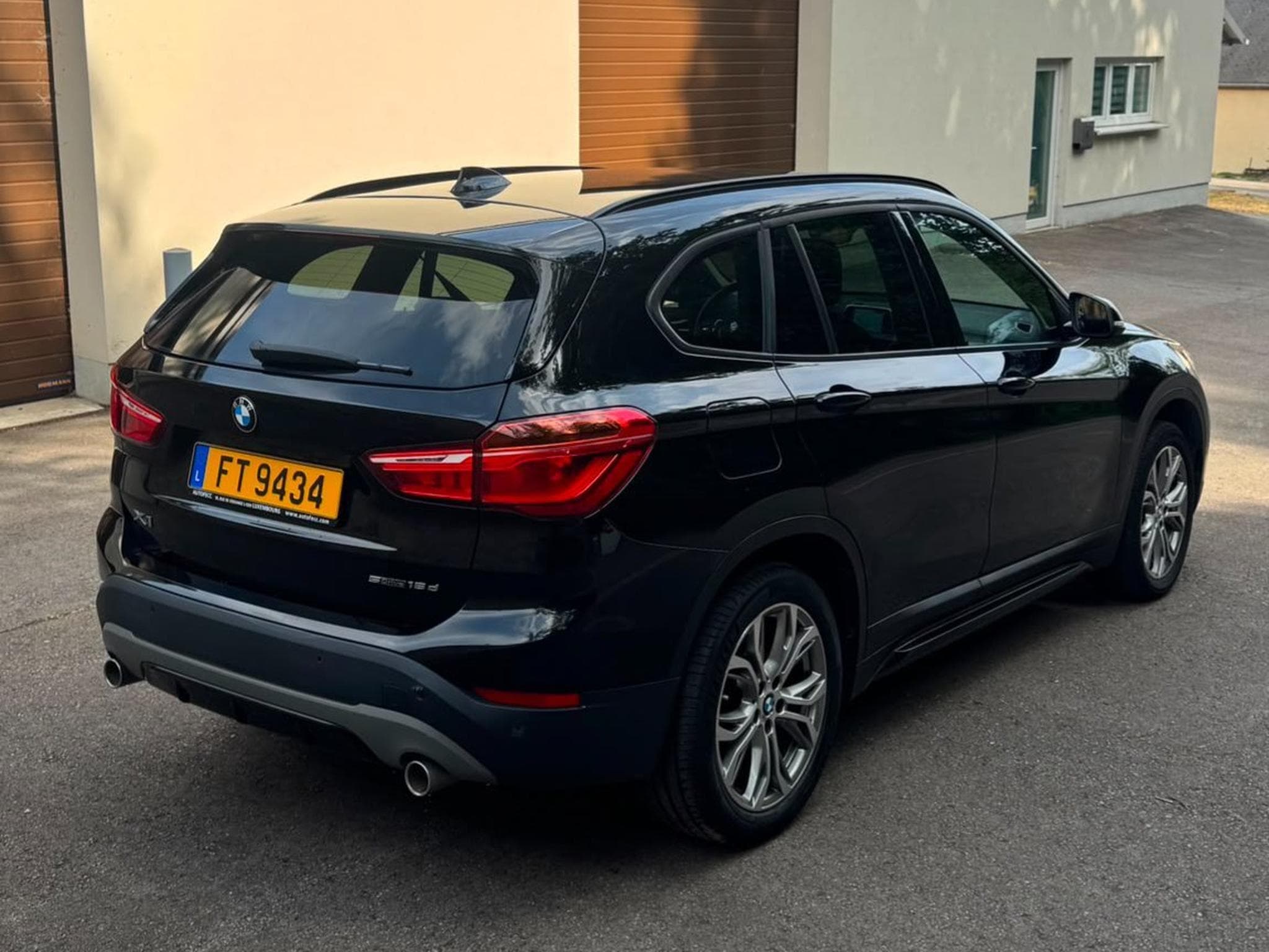 BMW X1 SDrive 18D (2019) - Photo 4