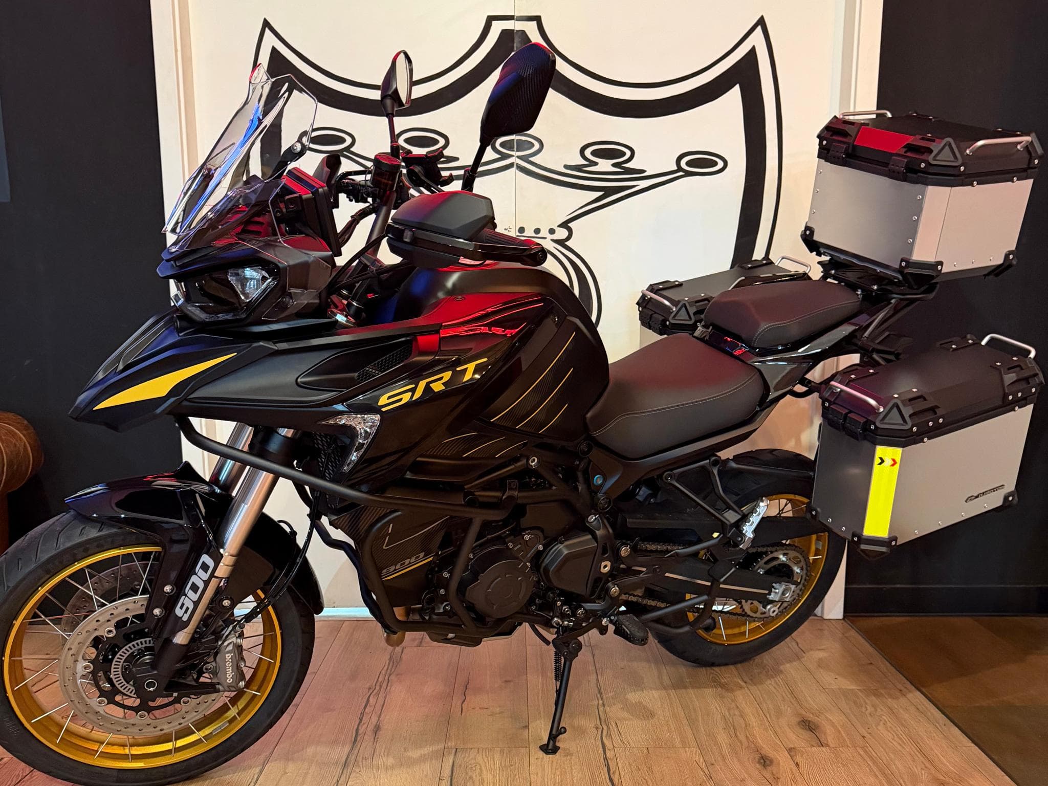 QJmotor SRT 900 SX (2026) - Foto 5