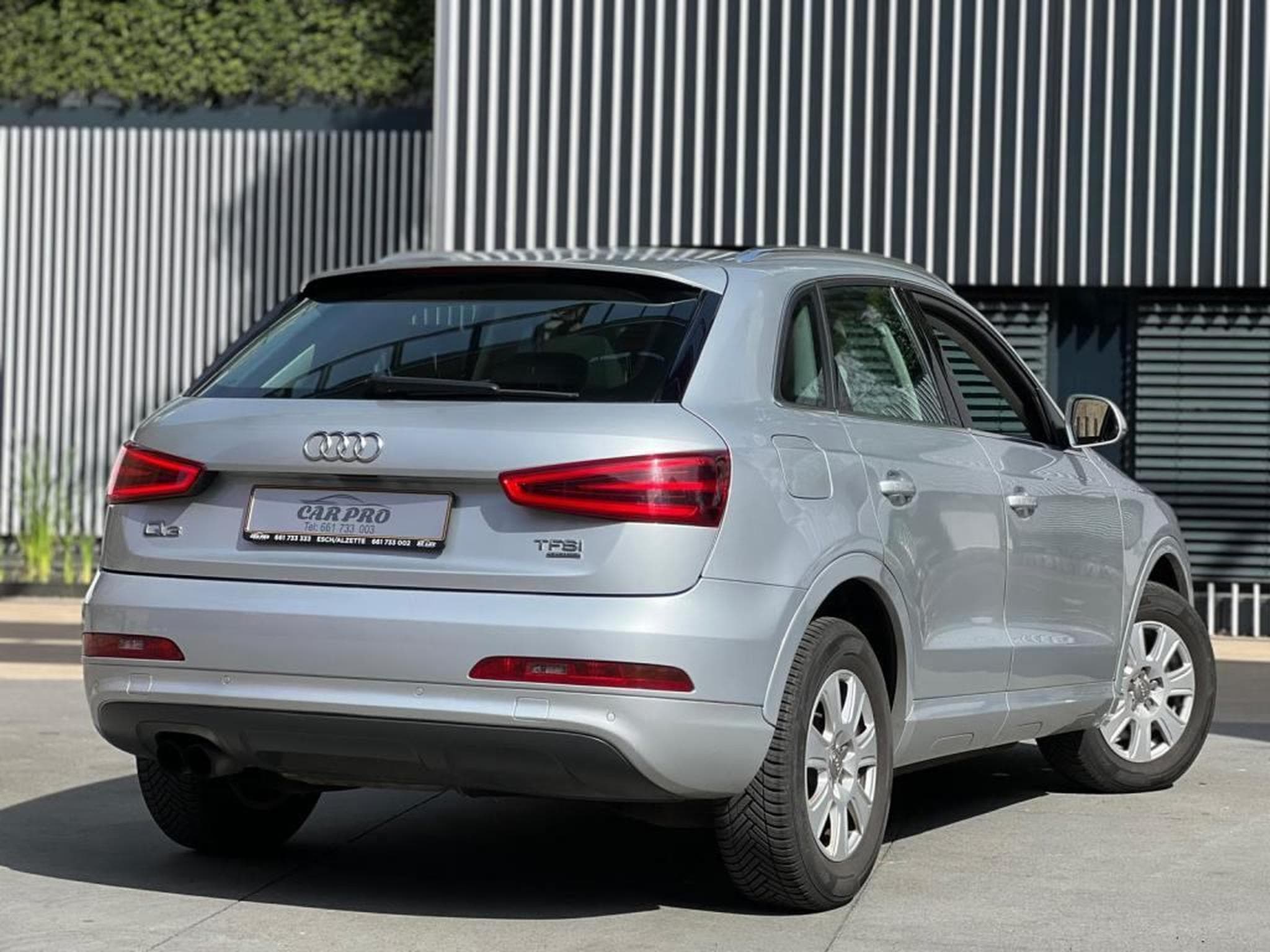 Audi Q3 AUTOMATIQUE / QUATTRO / ESSENCE / PANORAMIQUE (2012) - Foto 3