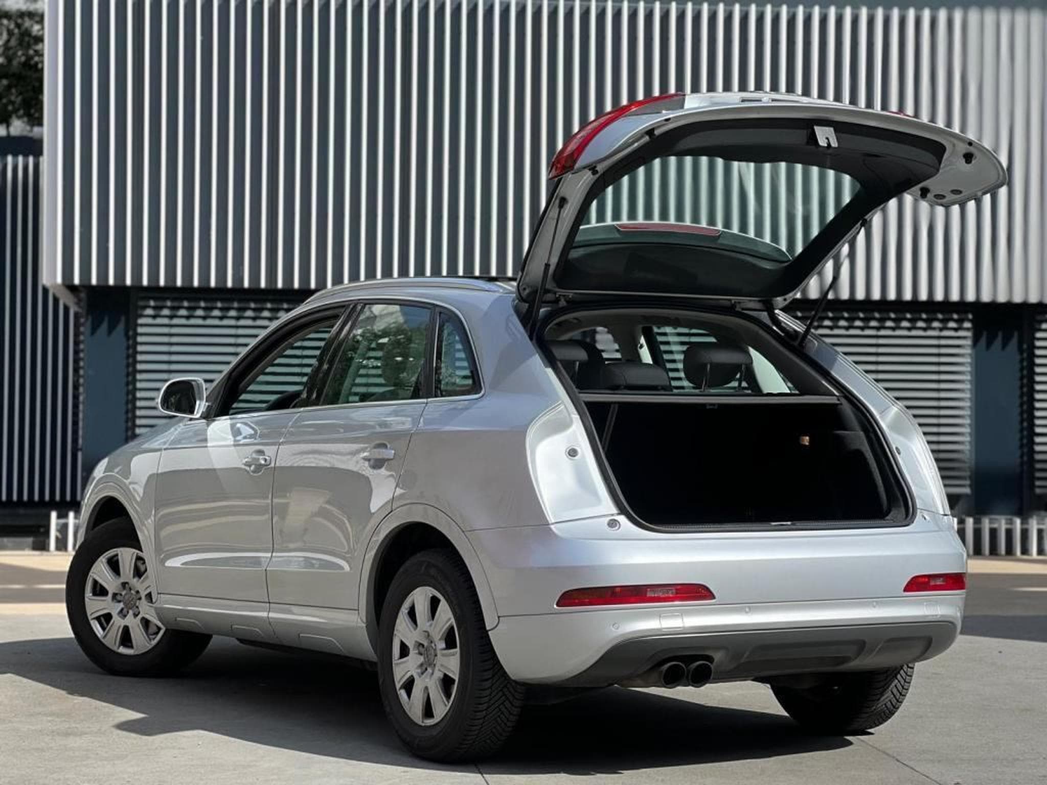 Audi Q3 AUTOMATIQUE / QUATTRO / ESSENCE / PANORAMIQUE (2012) - Foto 8