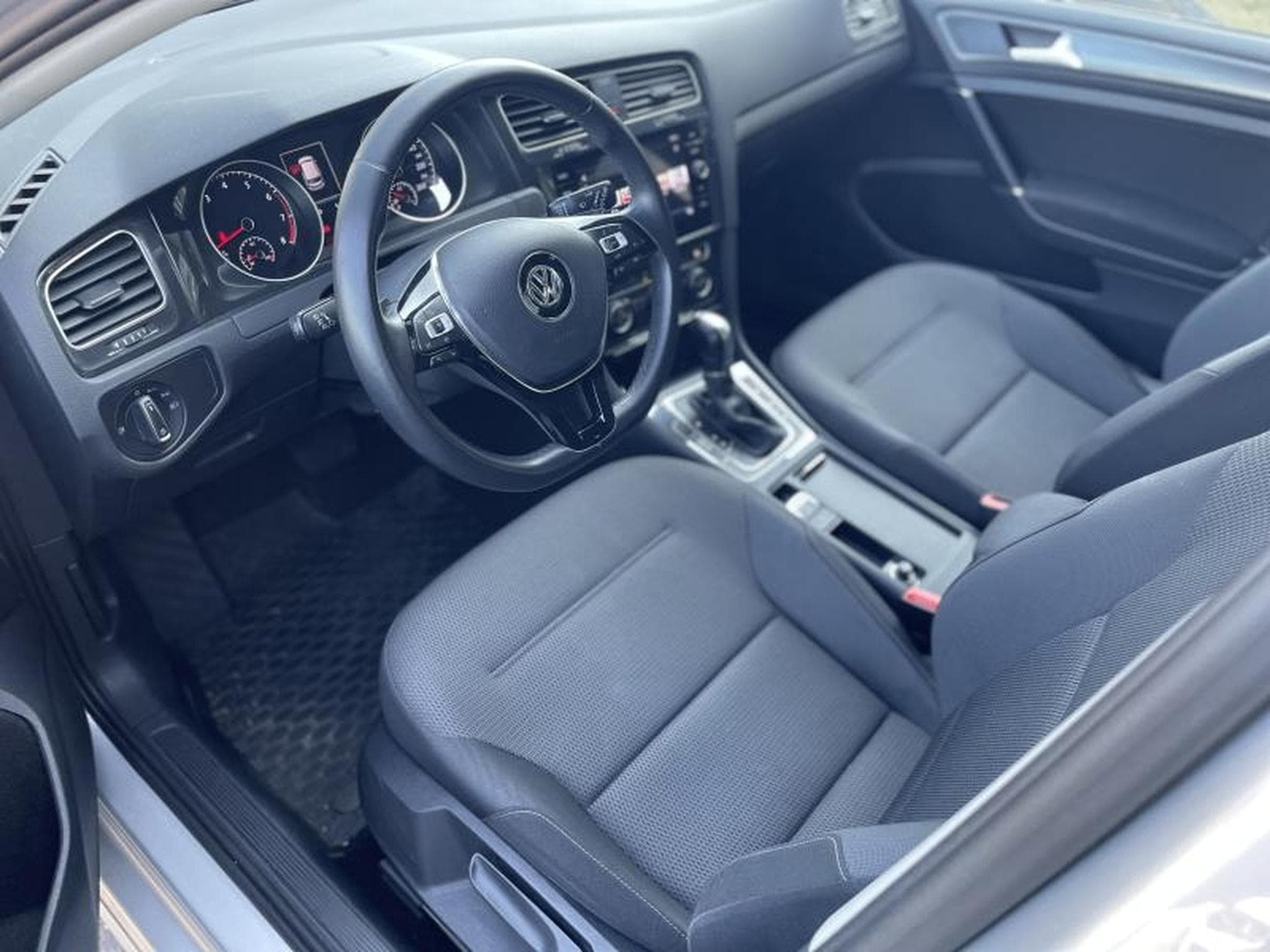 VW Golf 7 1.5 TSi Highline Edition (2019) - Photo 6