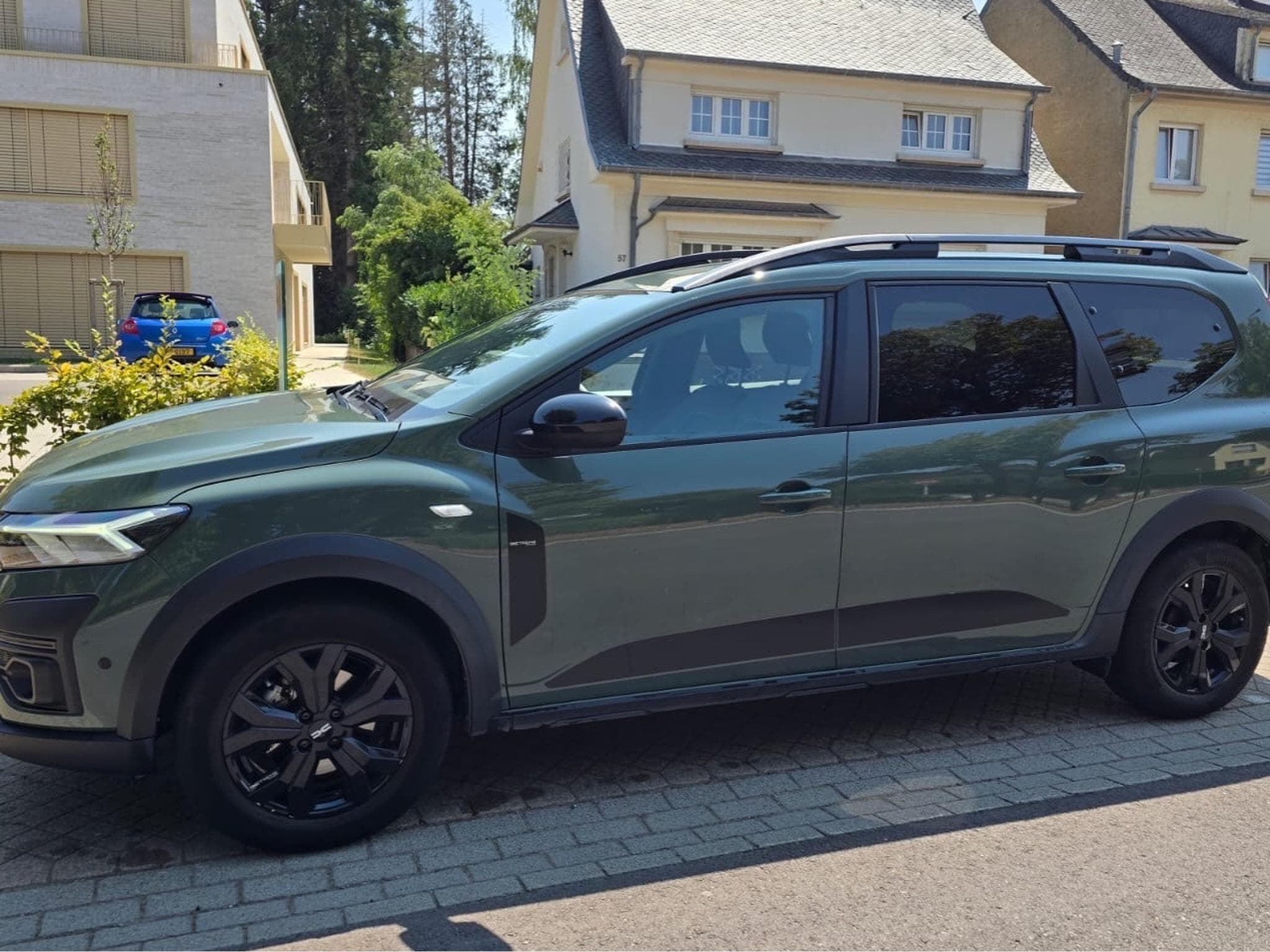 Dacia Jogger Extreme - Hybrid - 7 Seater (2003) - Photo 2