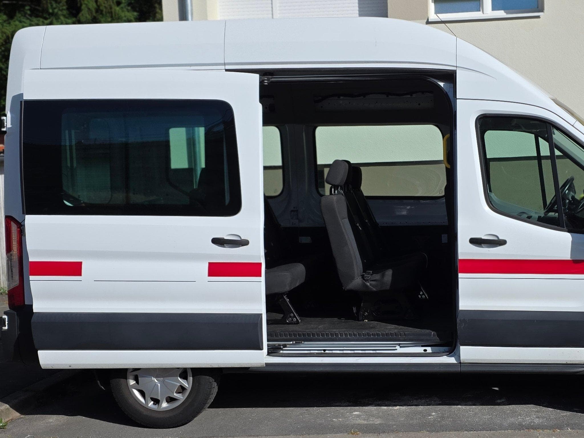 Ford Transit Rehaussé 9 places (2019) - Foto 2