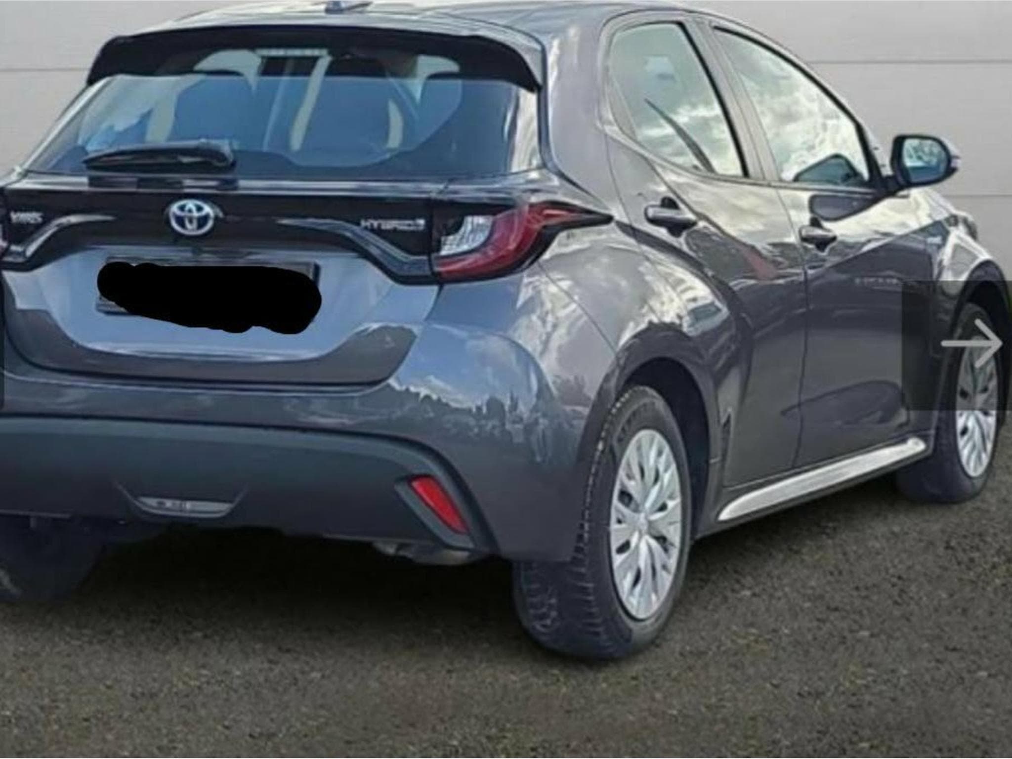 Toyota Yaris 1.5 HEV DYNAMIC (2021) - Photo 2