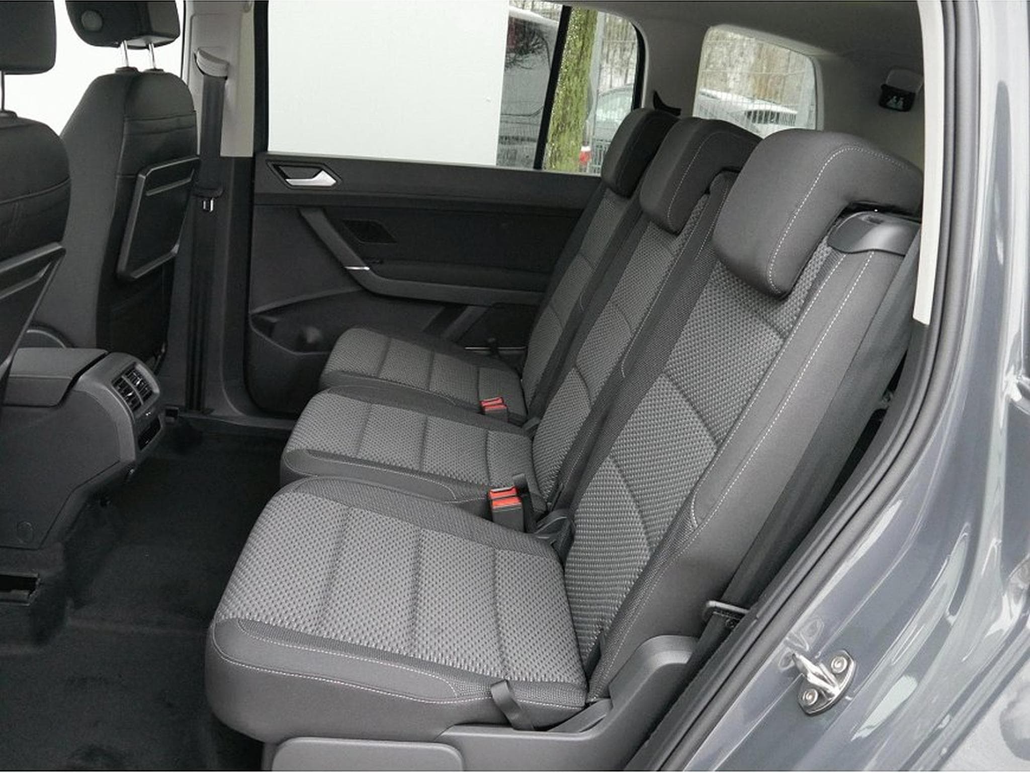 VW Touran (2026) - Photo 8