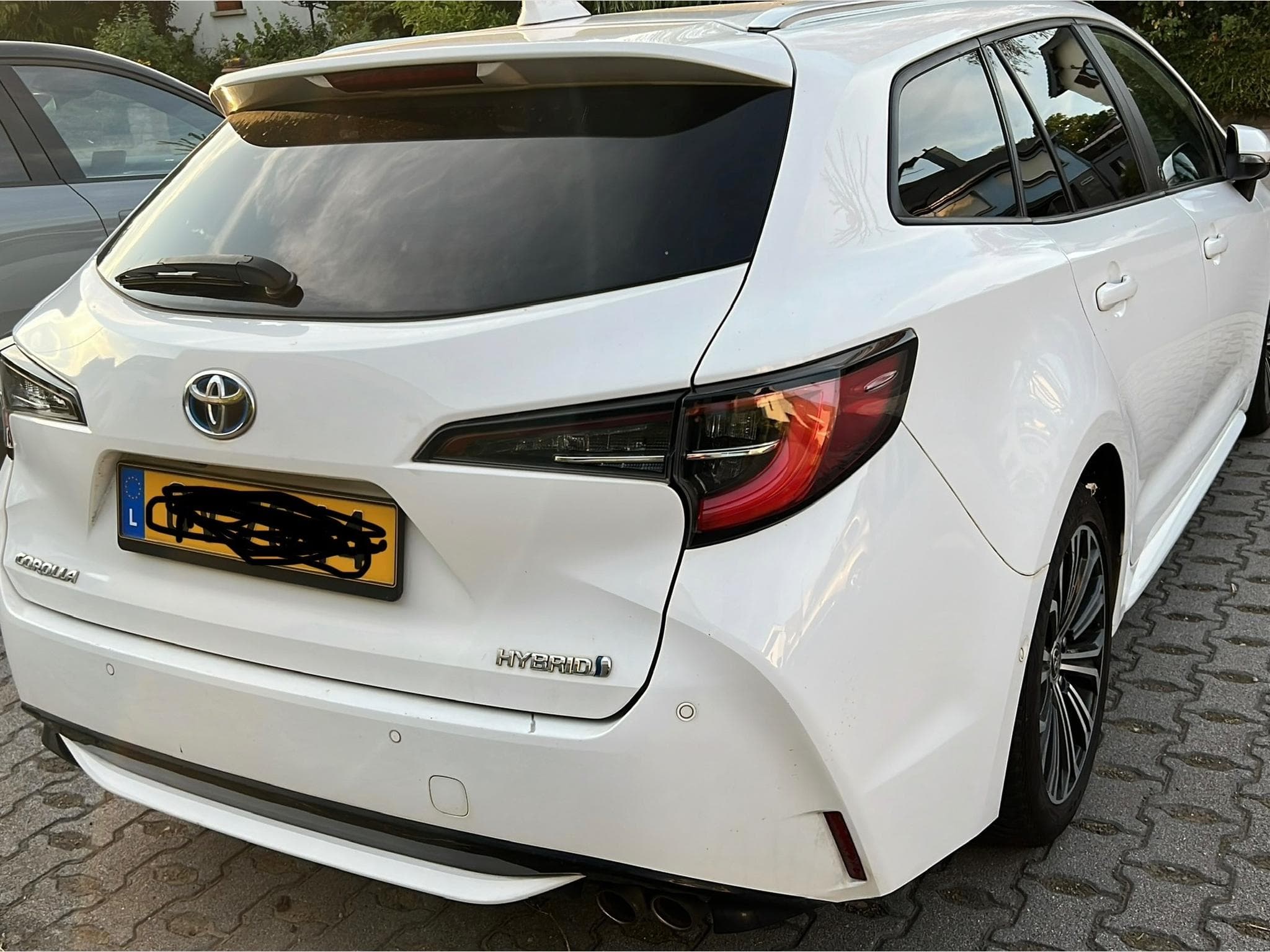 Toyota Corolla Touring Hybrid (2022) - Photo 2