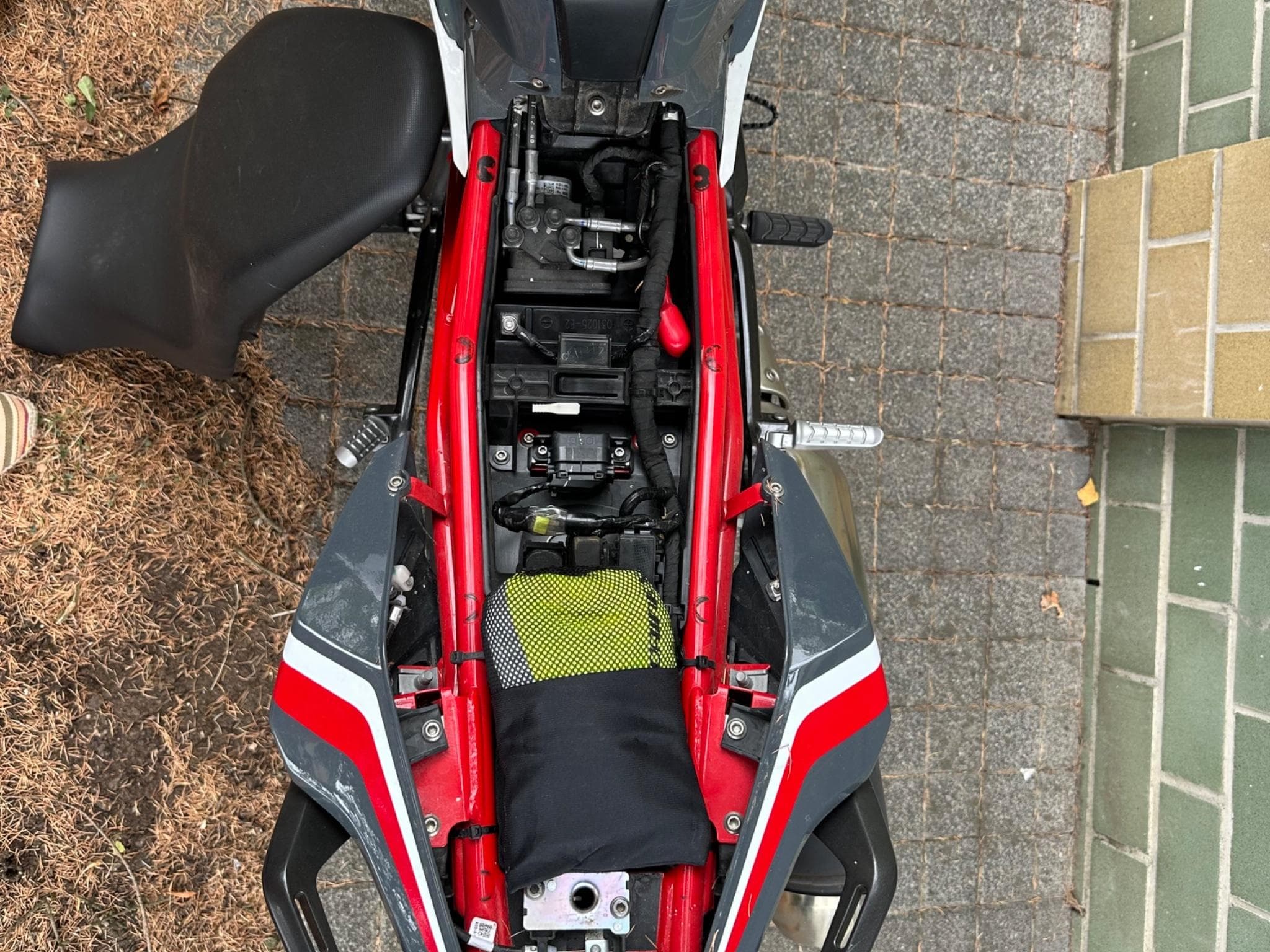 BMW G 310 R (2021) - Photo 7